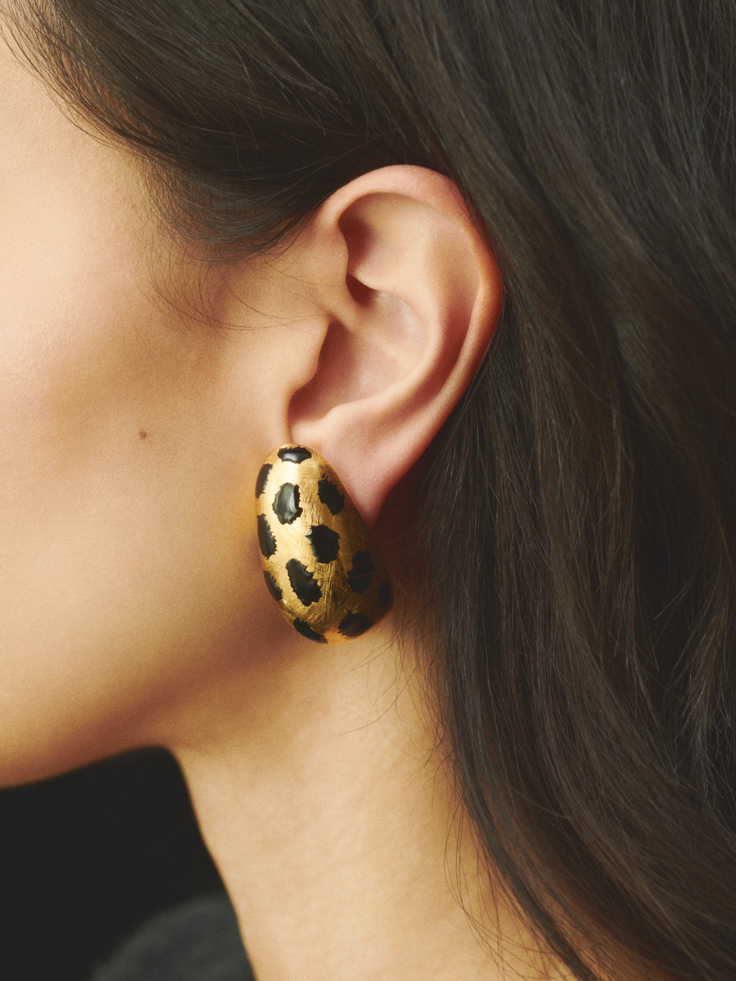 The Curvo earrings by JACQUEMUS | Official website