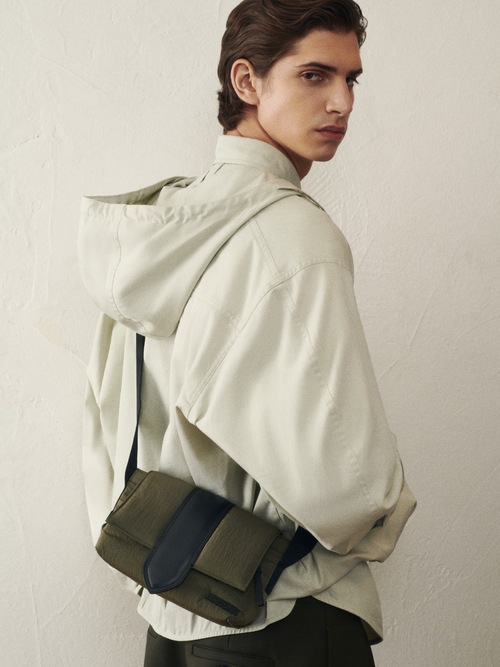 The small Bambino messenger bag