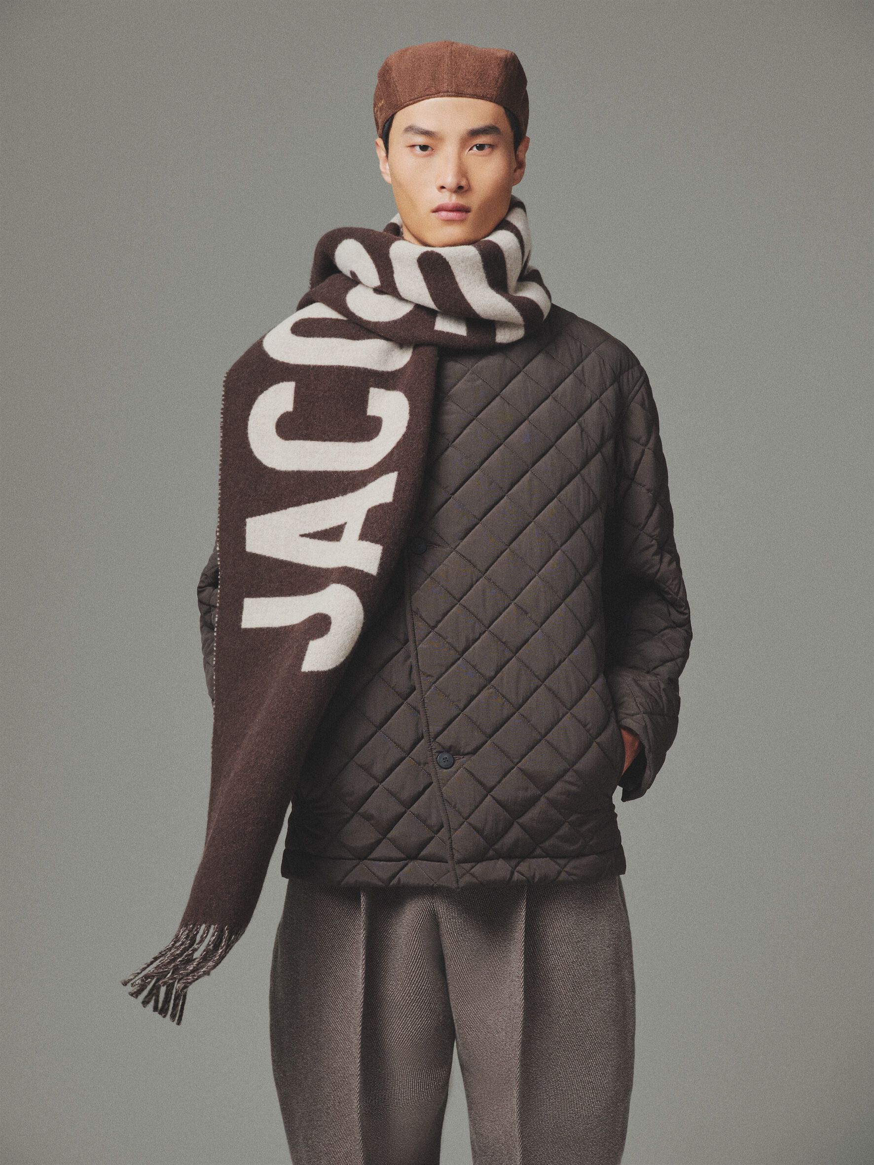 JACQUEMUS ブラック ラウンドカーレマフラー　スカーフ Jacquemus - BLACK ROND CARRÉ SCARF – LE LABO STORE