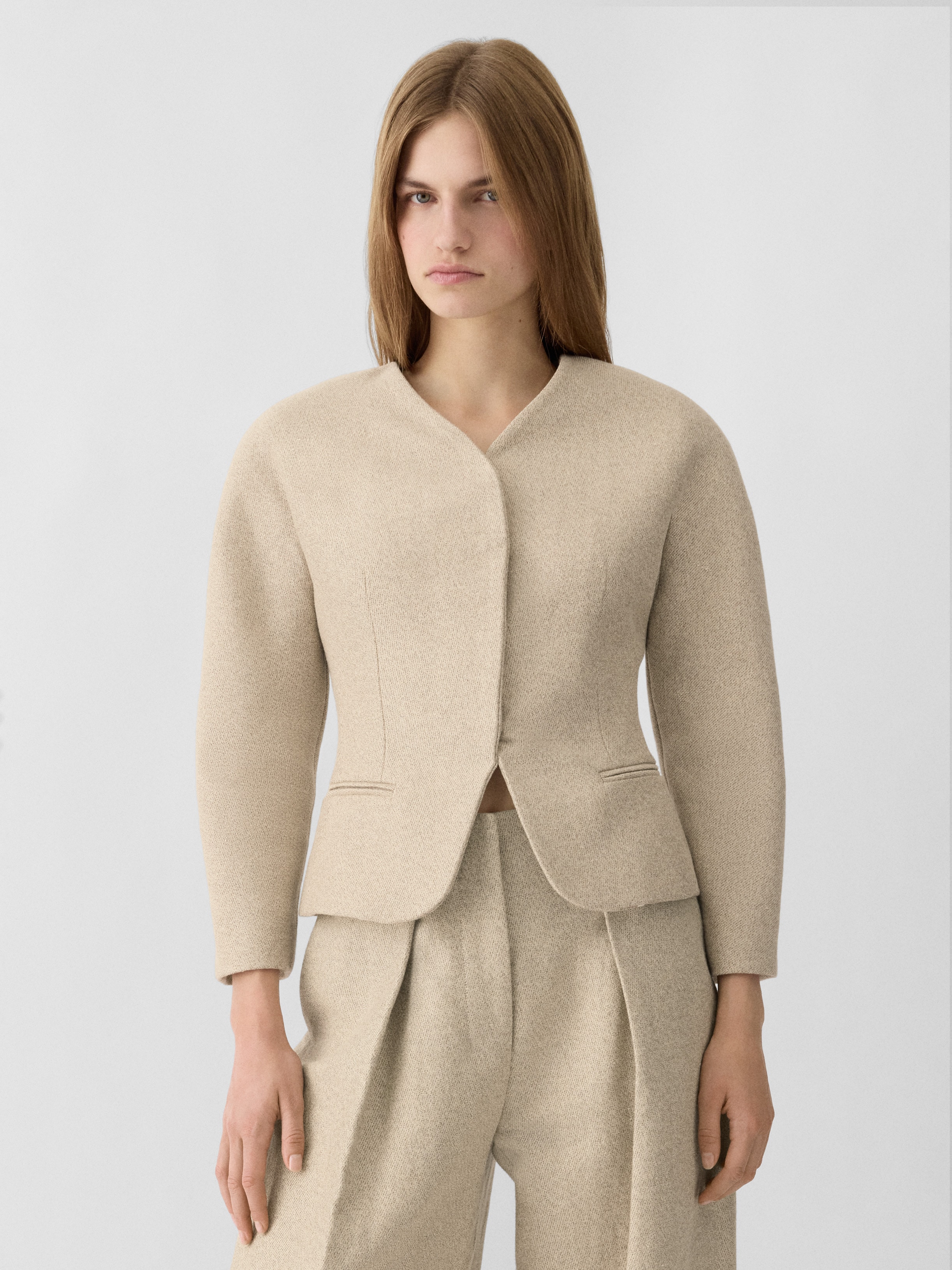 LA PETITE VESTE OVALO