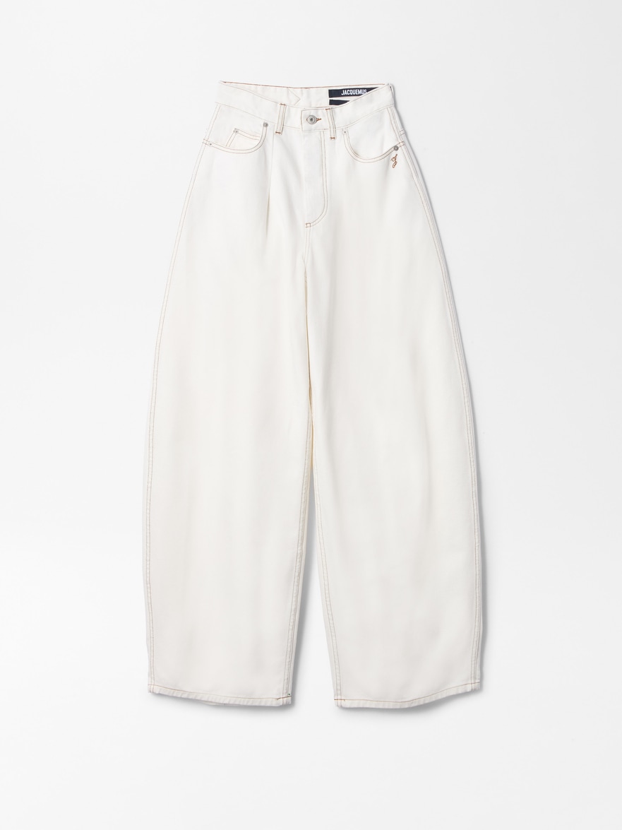 The Ovalo de-Nîmes denim pants by Jacquemus