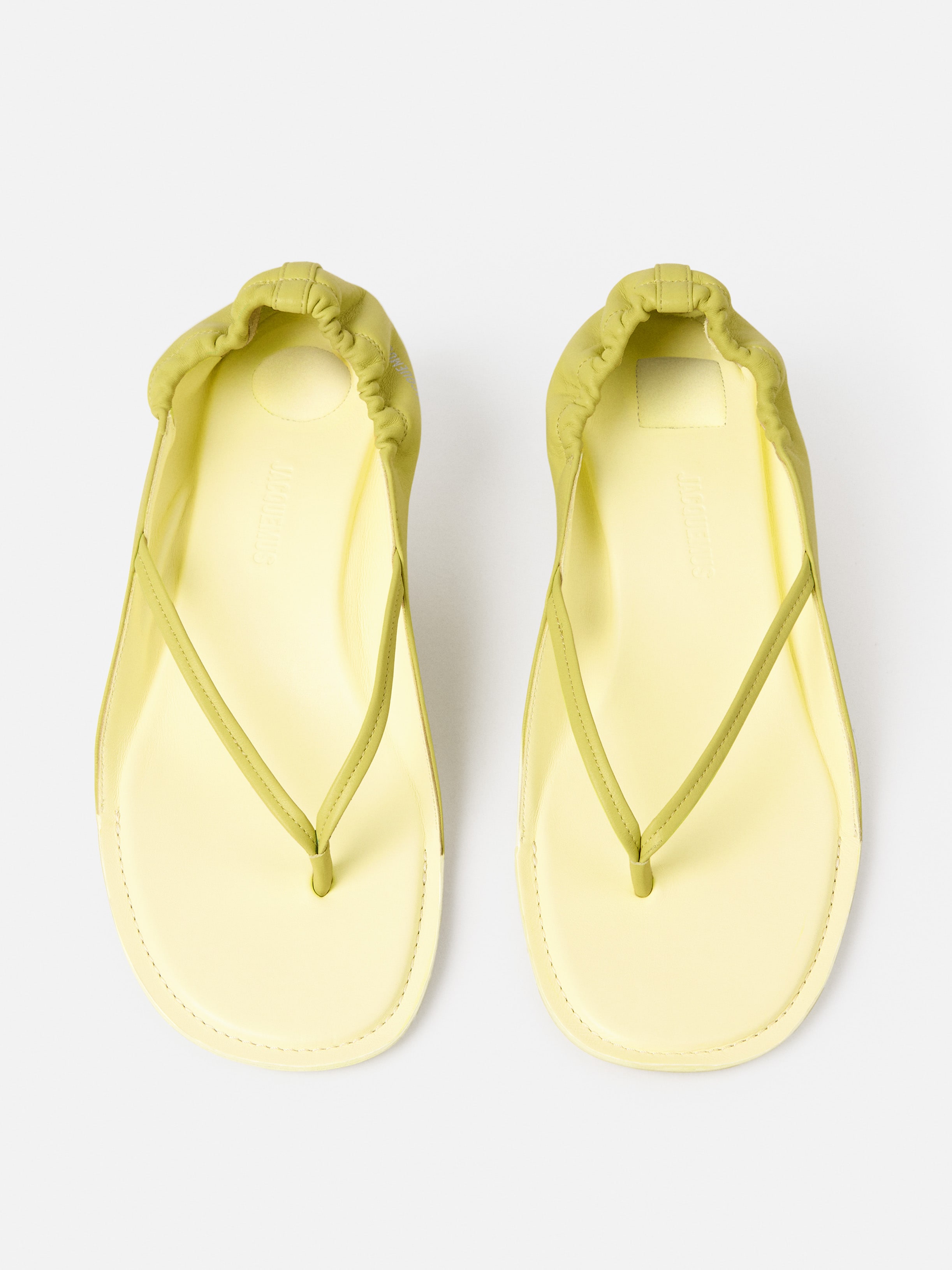 LES SANDALES NU-PIEDS B