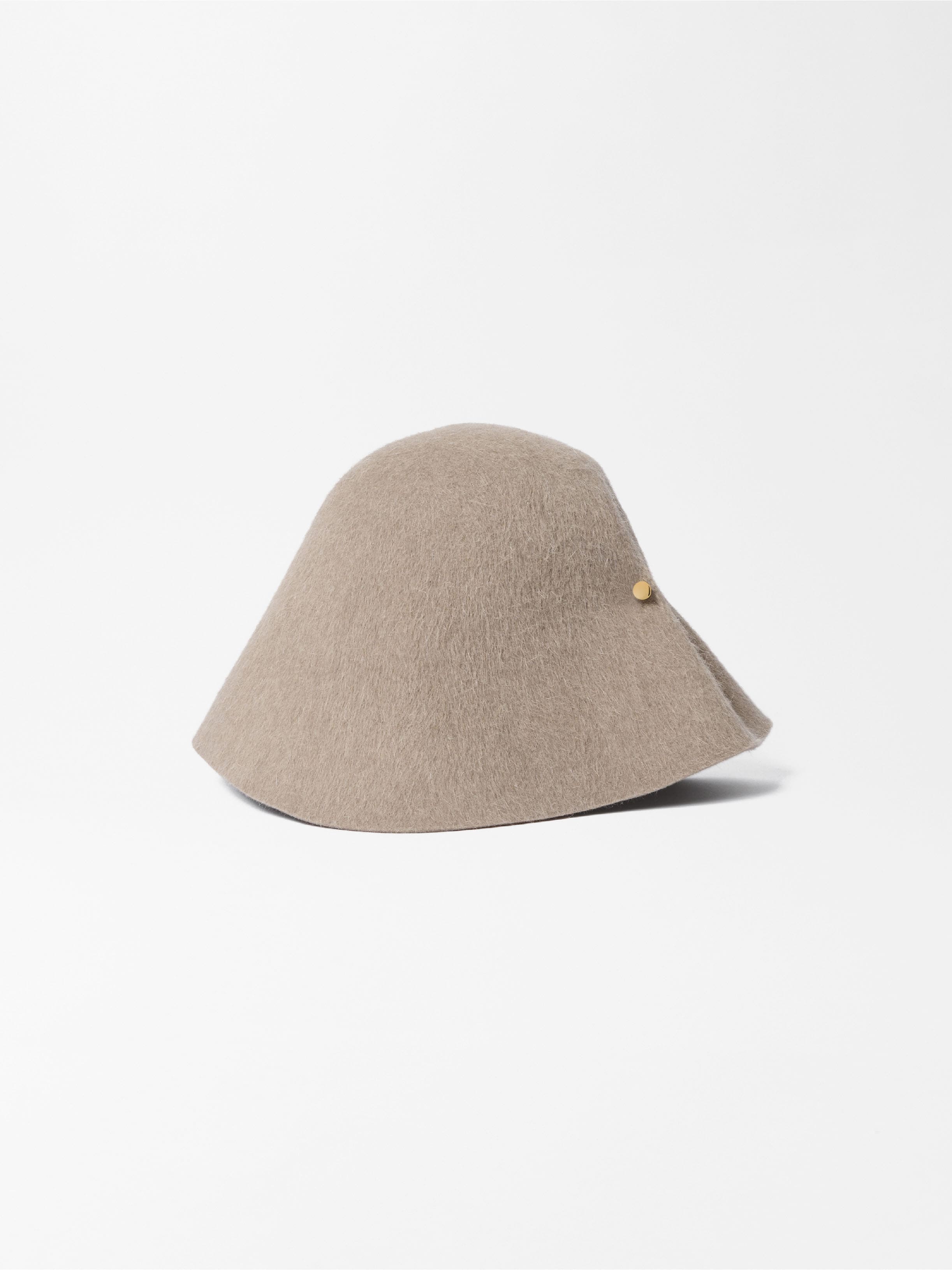 LE CHAPEAU CLOCHE