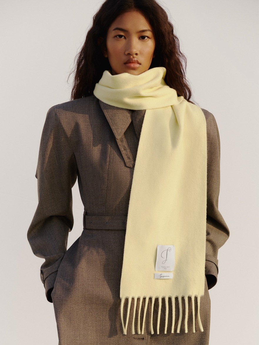 The Cavallo scarf by Jacquemus