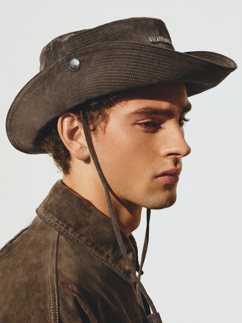 The de-Nîmes denim bucket hat