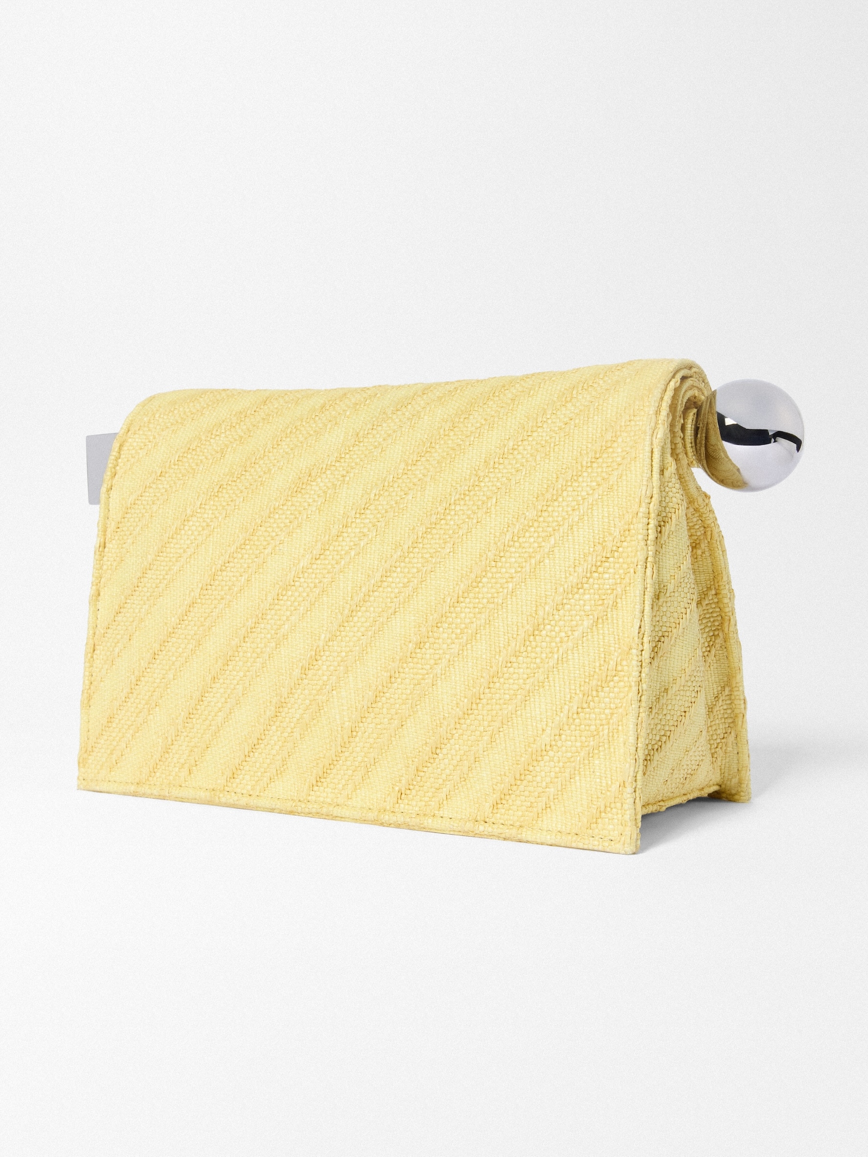 LA POCHETTE ROND CARRE