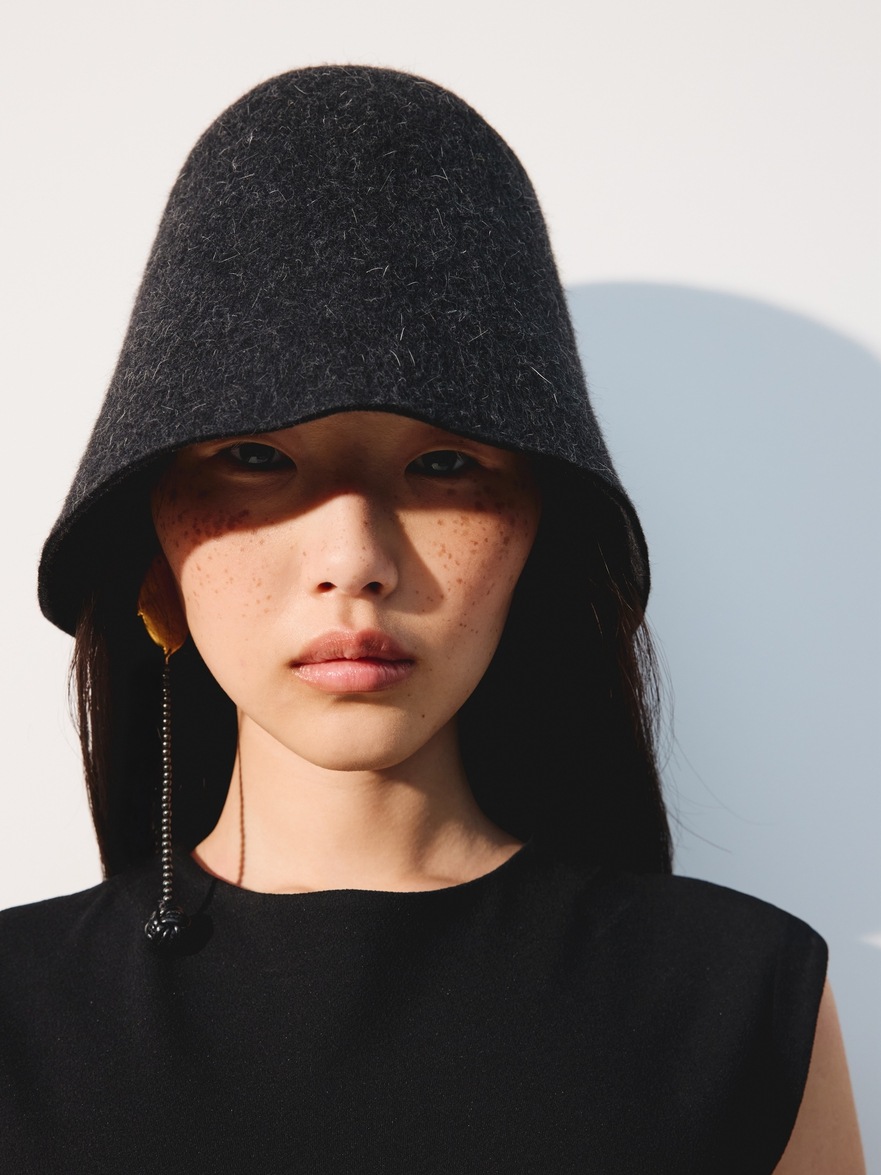 LE CHAPEAU CLOCHE