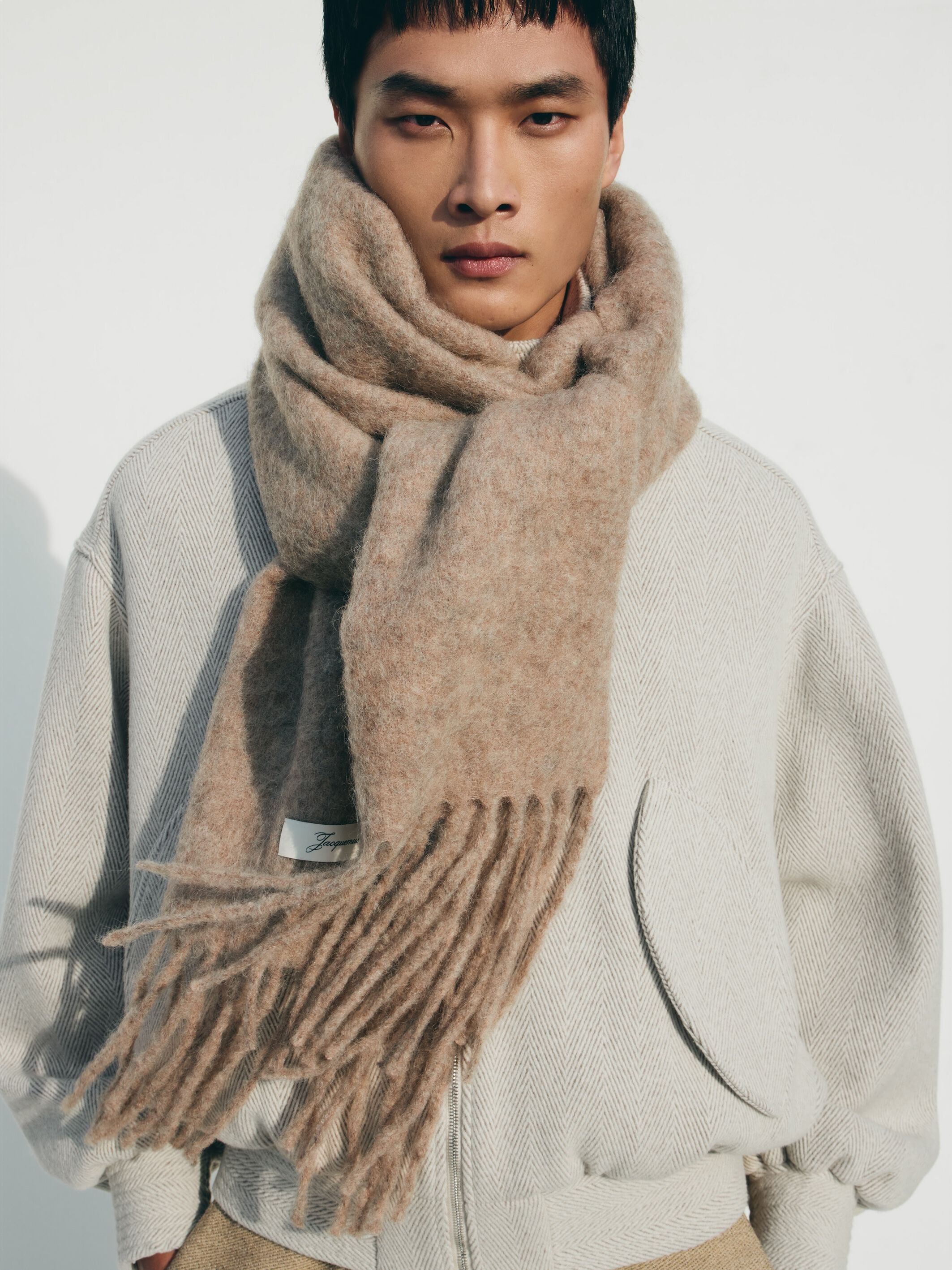 The Carro scarf by JACQUEMUS | Official website