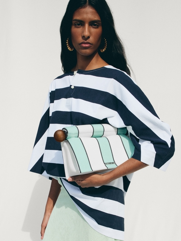 The Rond Carré clutch by Jacquemus
