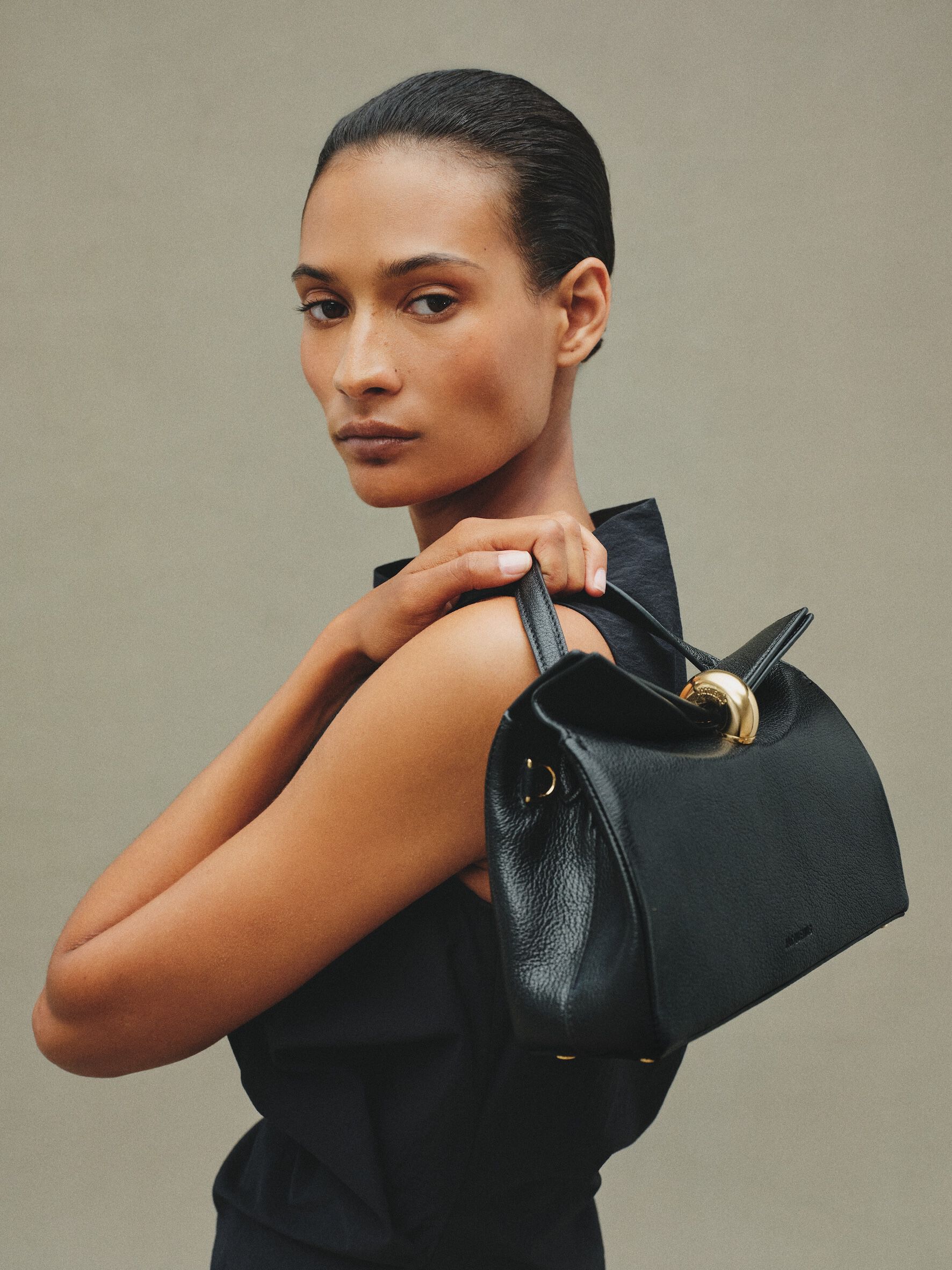 The small Valérie by JACQUEMUS | Official website