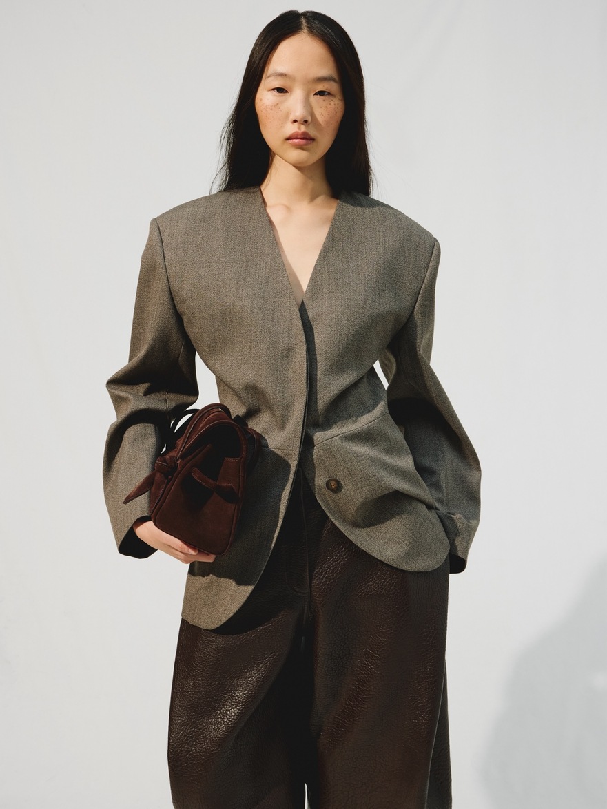 Jacquemus The Cubisto Leather Shorts In Brown