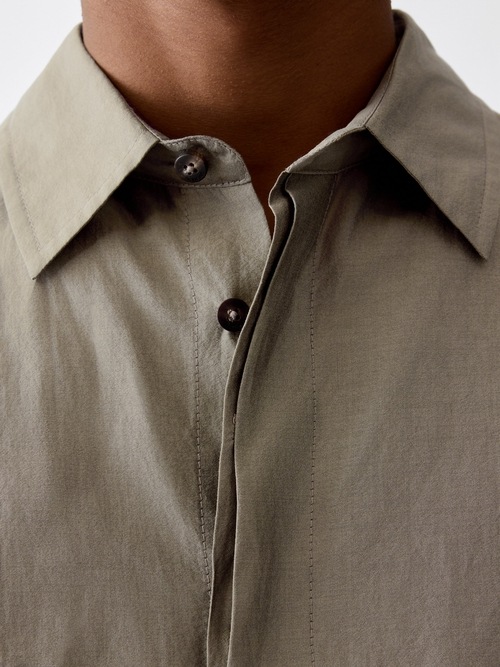 The Simon long-sleeve shirt