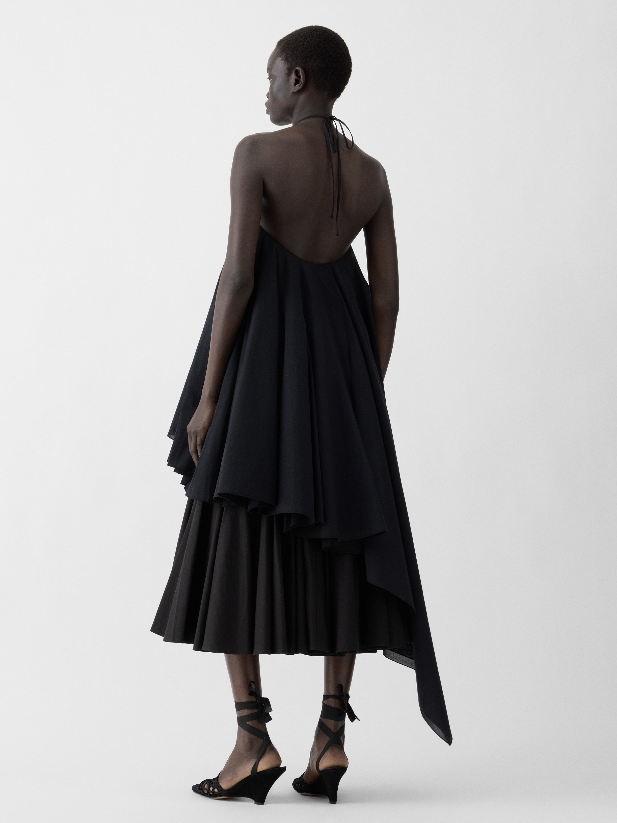 LA ROBE TRIANGLE COURTE