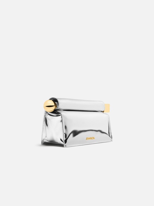 The Rond Carré clutch