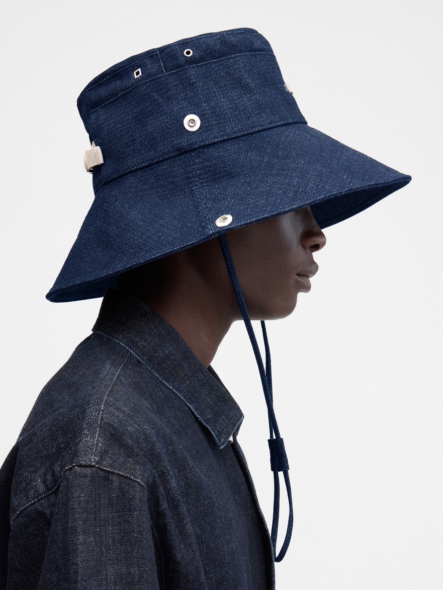 The de-Nîmes denim bucket hat by JACQUEMUS | Official website display picture 2
