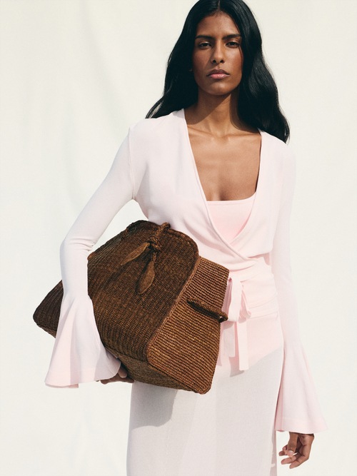 The large raffia Turismo