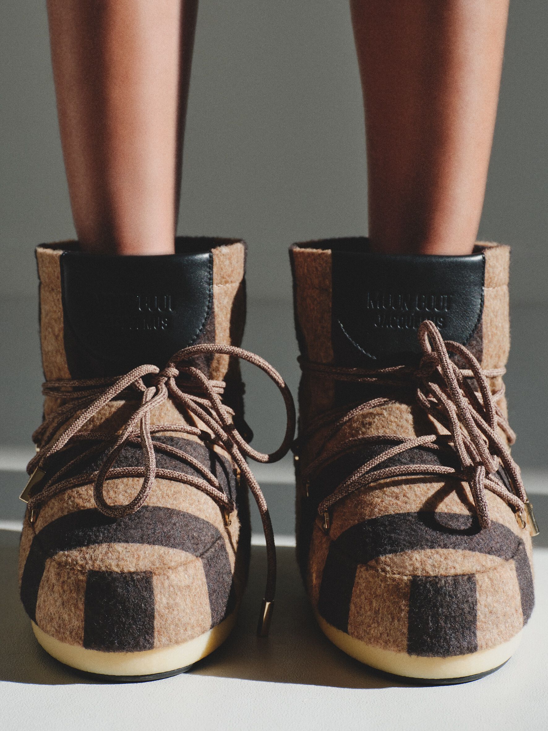 JacquemusストライプMoon Boot by JACQUEMUS | Official website