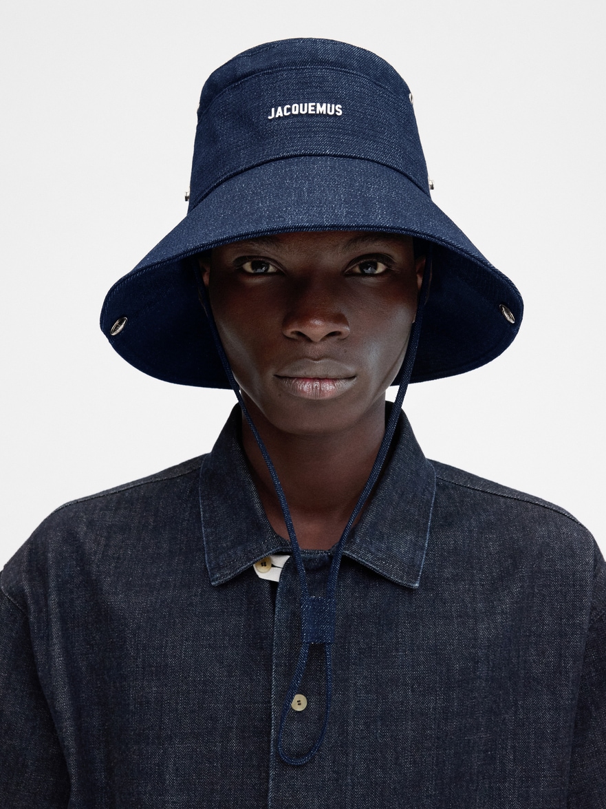 The de-Nîmes denim bucket hat by JACQUEMUS | Official website display picture 1
