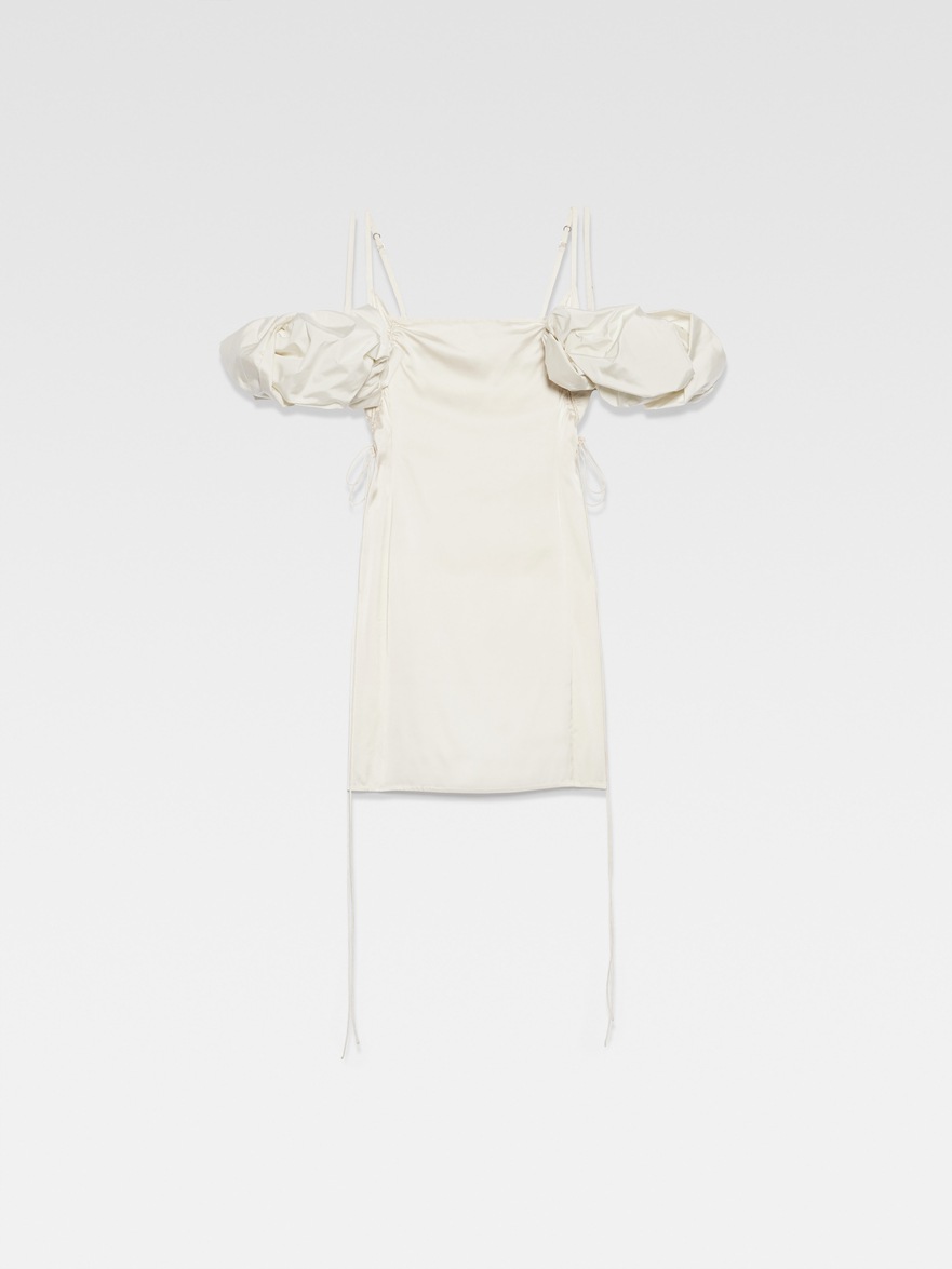 Jacquemus Satin Puff Sleeve Dress In Beige