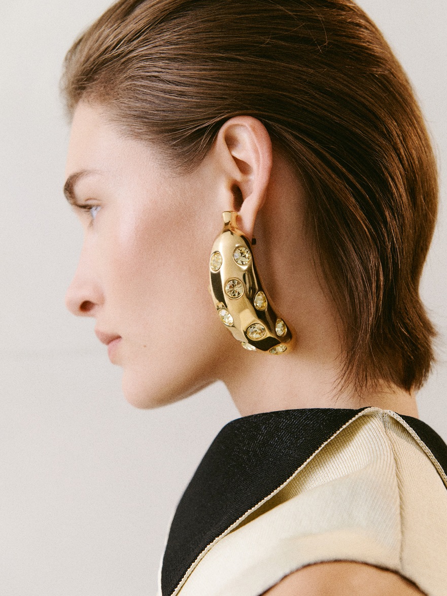 The Bananes earrings by JACQUEMUS | Official website
