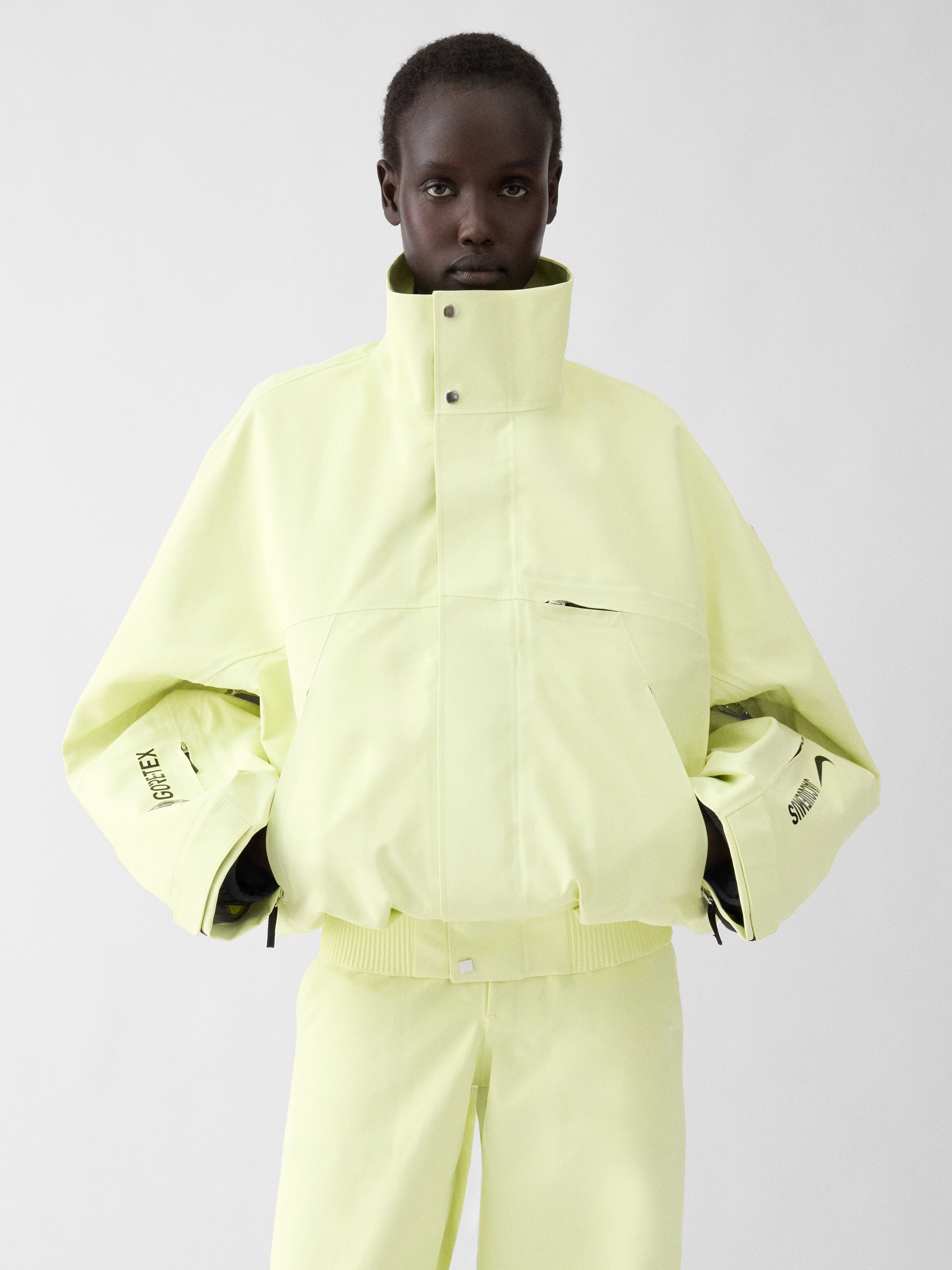 Jacquemus + Nikeのゴアテックスジャケット by JACQUEMUS | Official