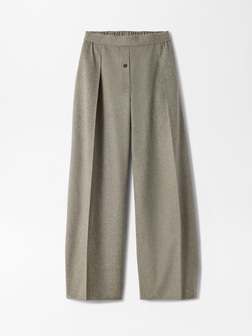 The Flanelle pants by Jacquemus