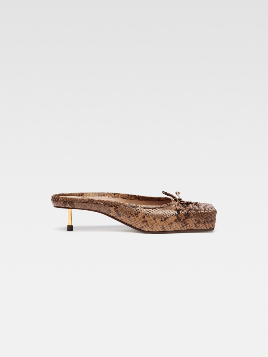 Jacquemus Low Ballet Mules In Marron Clair