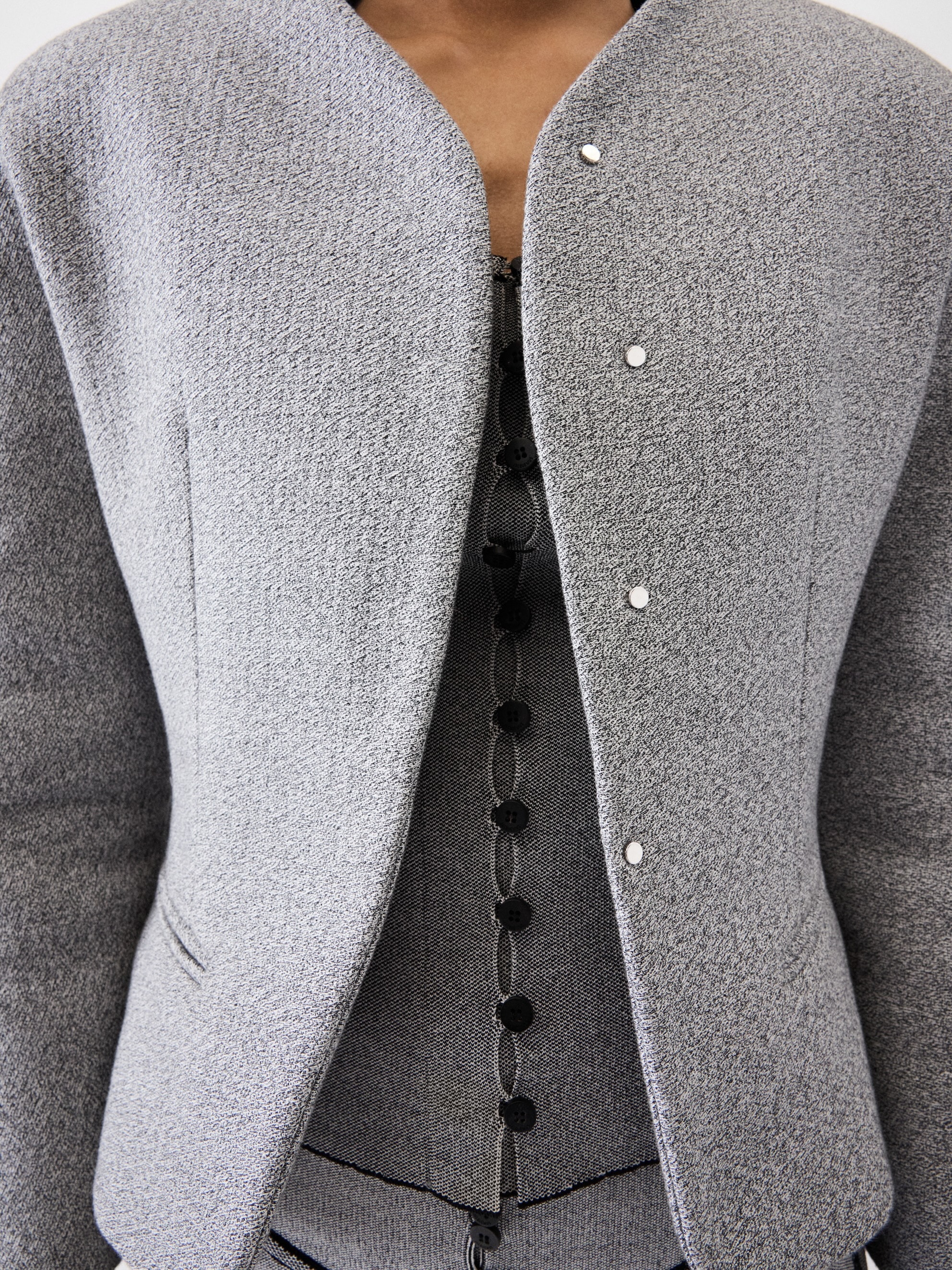 LA PETITE VESTE OVALO