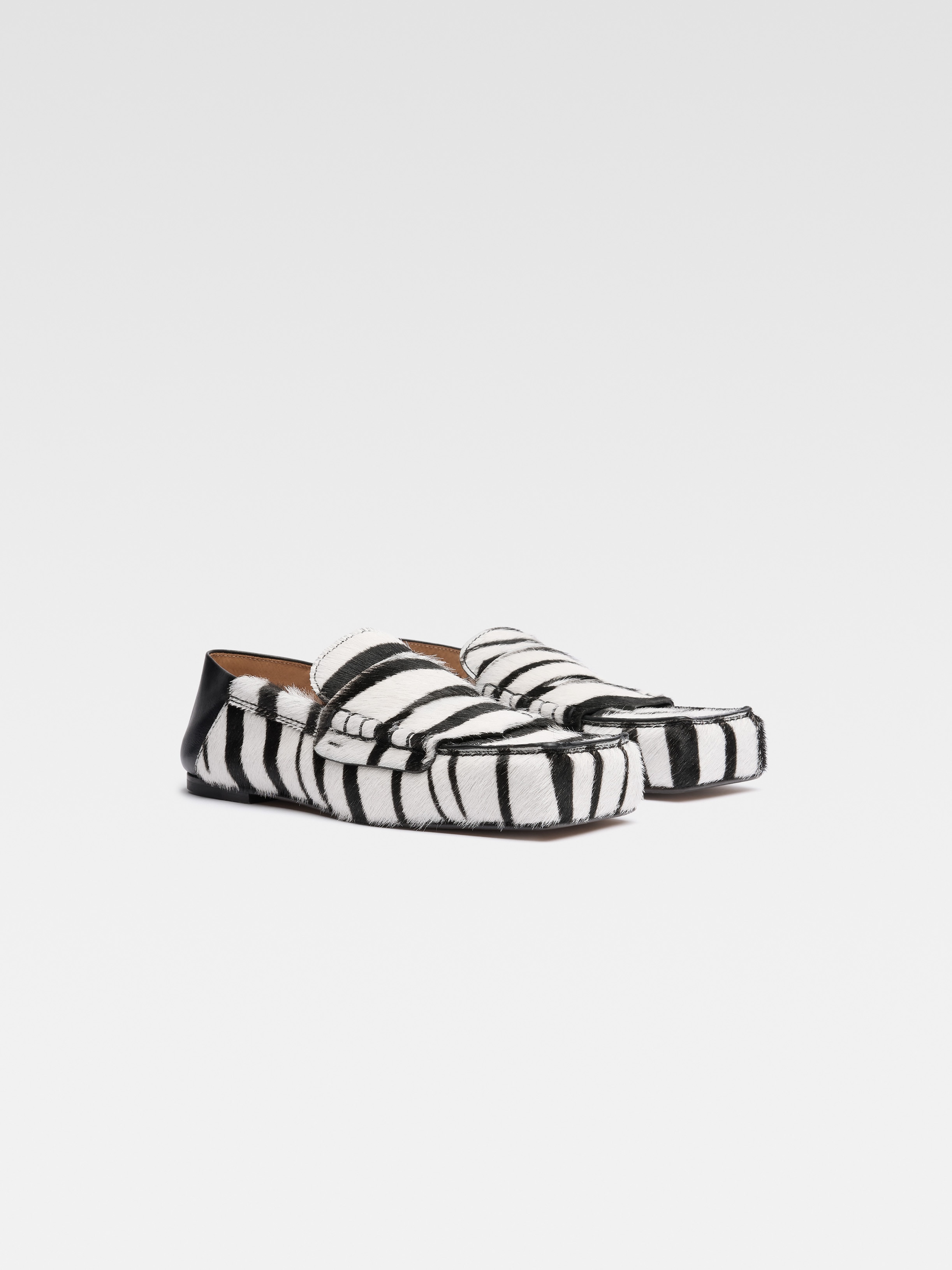 LES MOCASSINS CARRE
