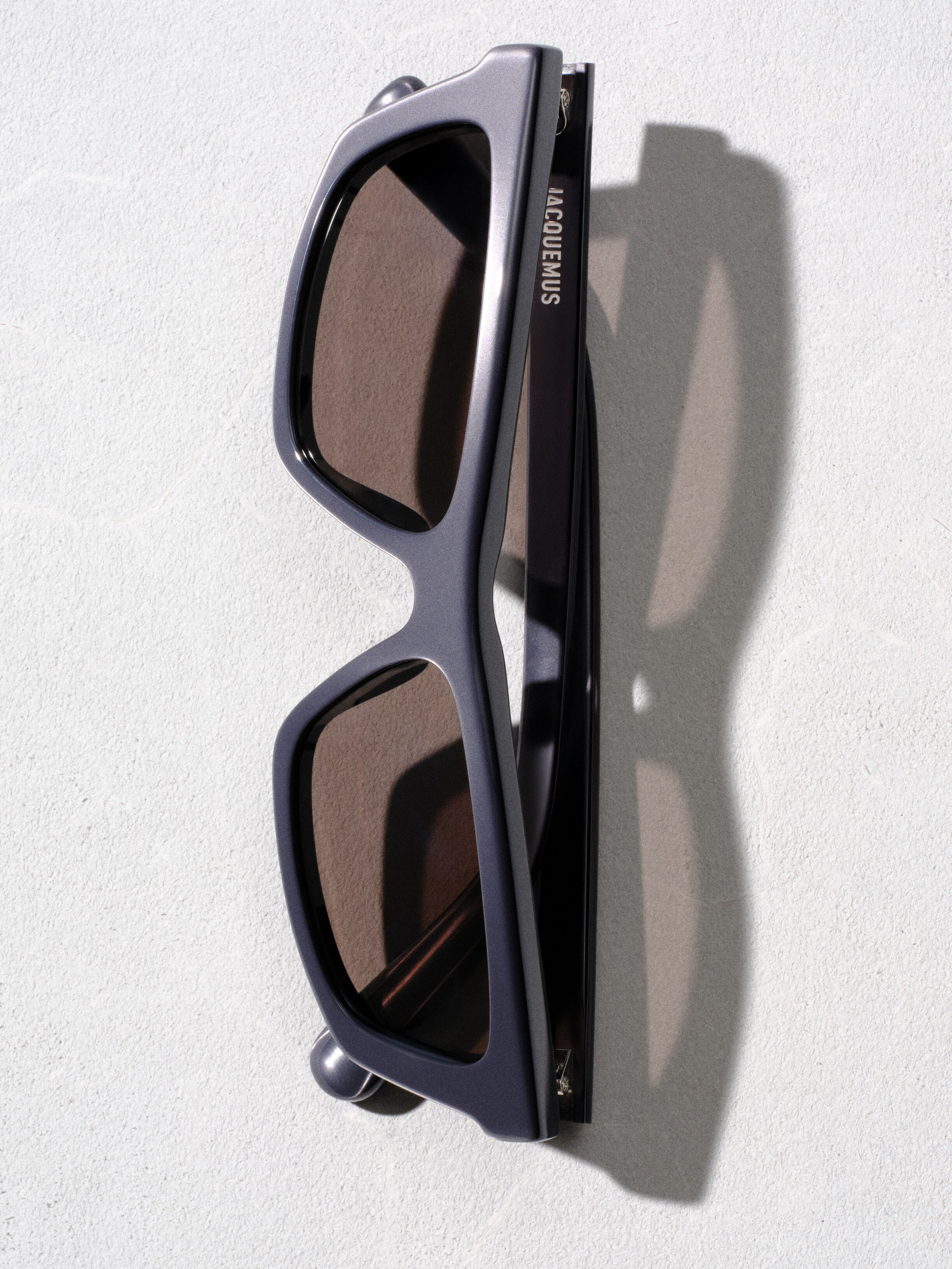 Trapezi サングラス by JACQUEMUS | Official website