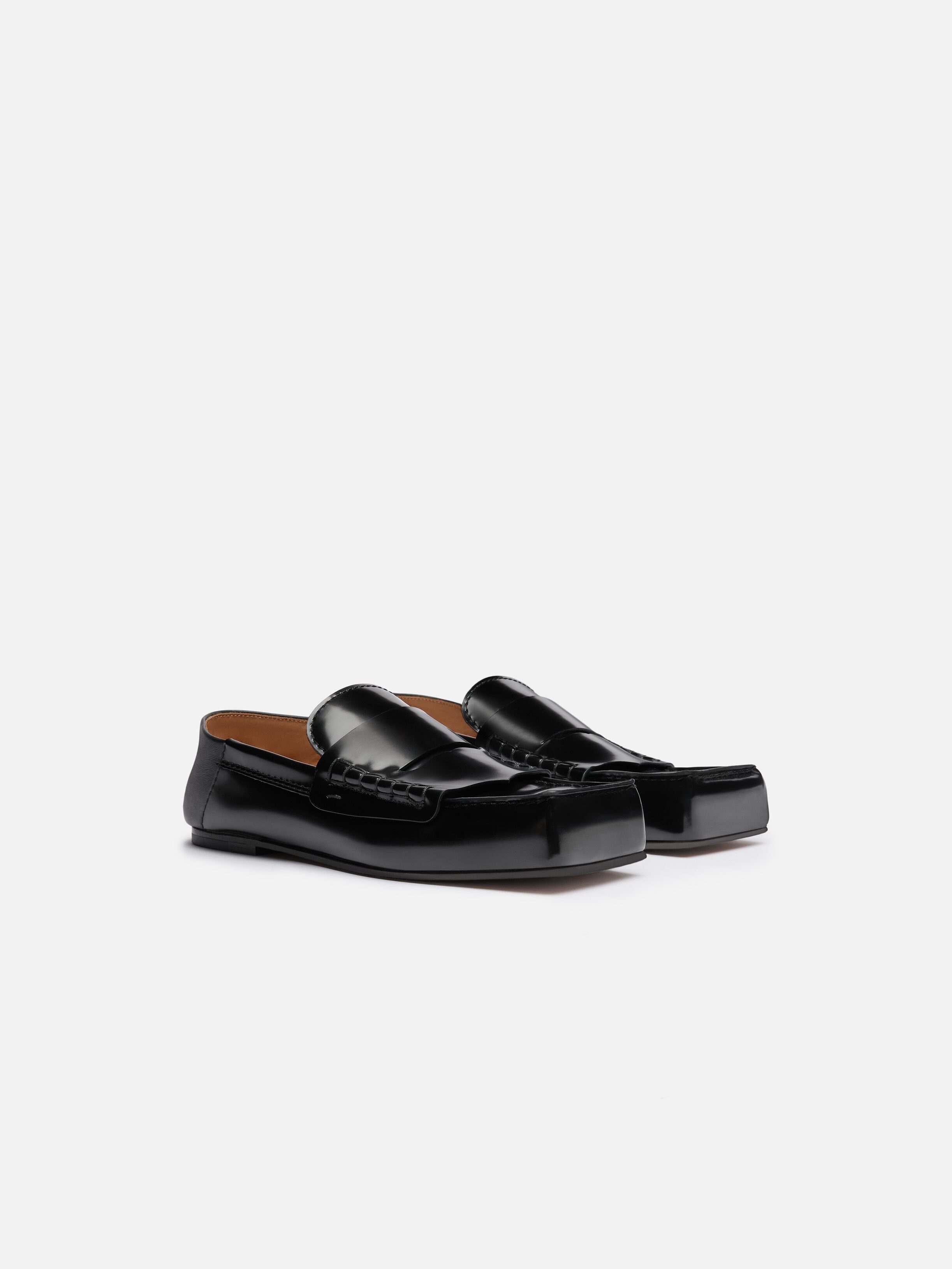 Carré ローファー by JACQUEMUS | Official website