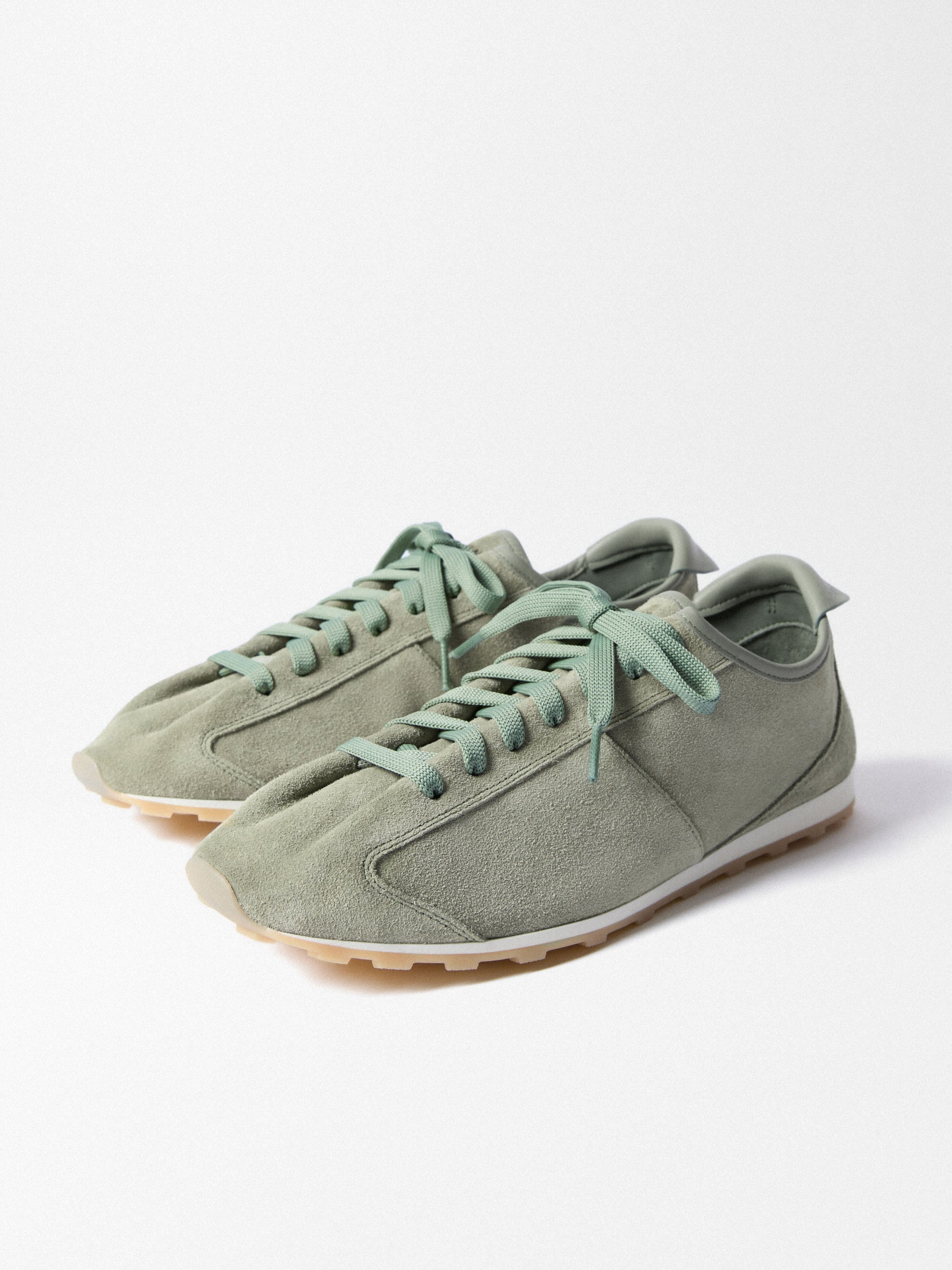 LES TENNIS