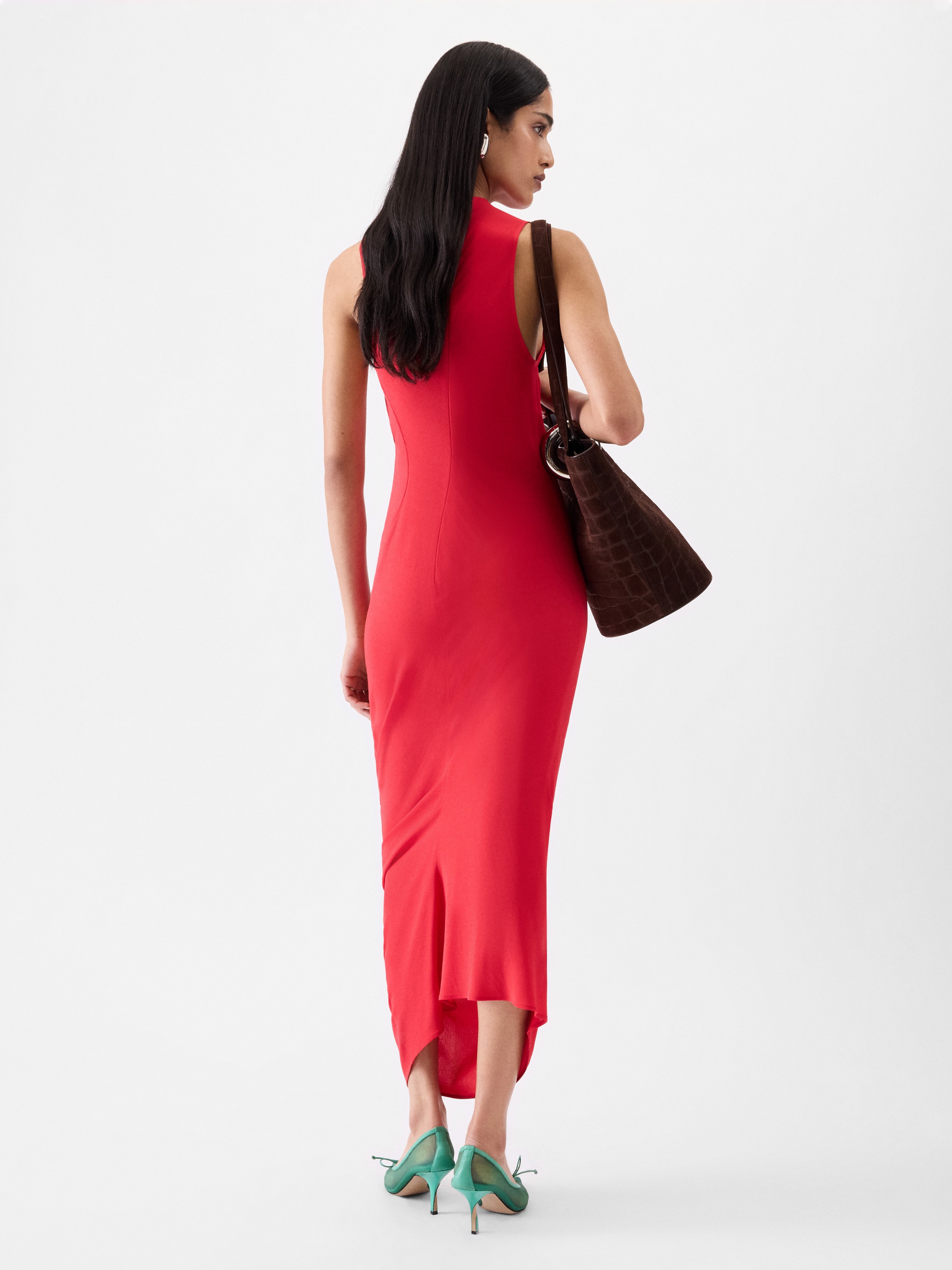 LA ROBE J