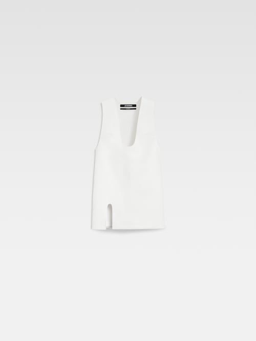 The U collar dress