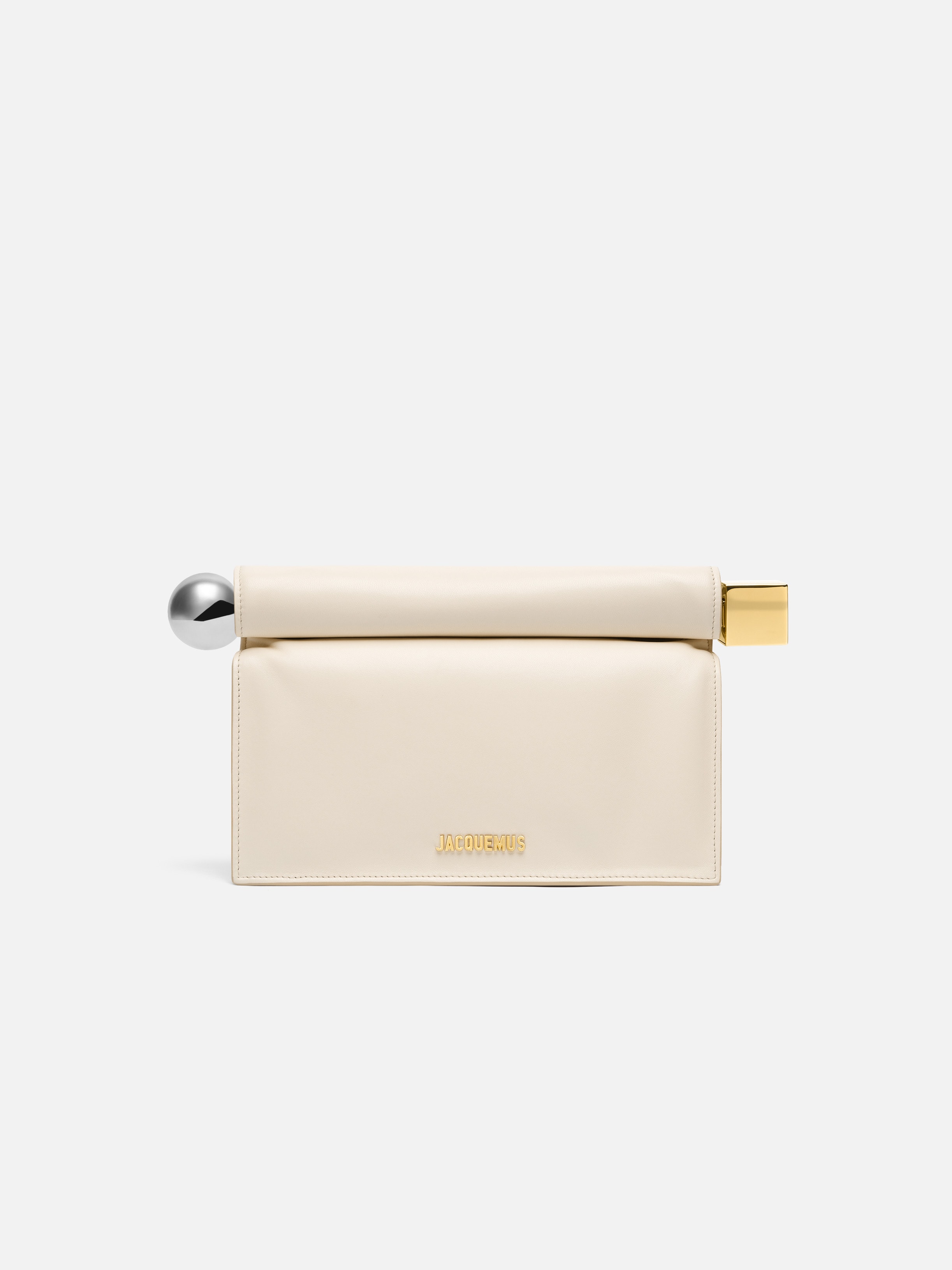 LA POCHETTE ROND CARRE