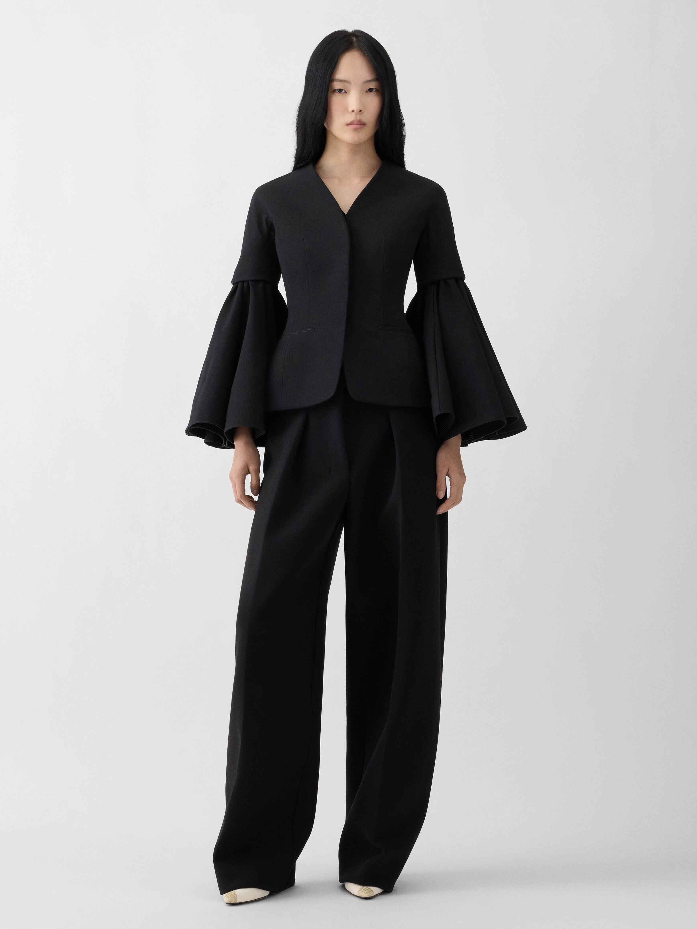 Les Classiques - Women - JACQUEMUS | Official website