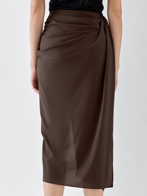 The Par&eacute;o skirt