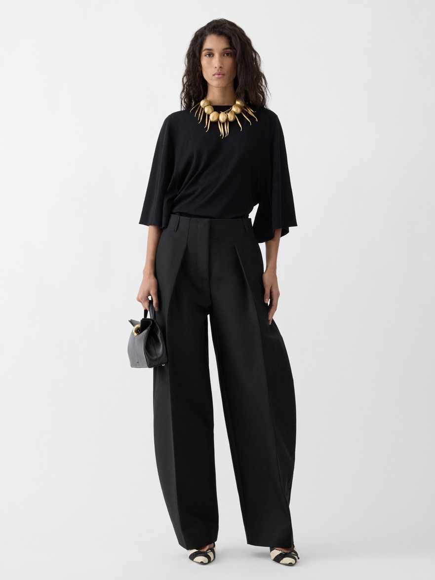 Jacquemus The Ovalo Cotton Pants In Black
