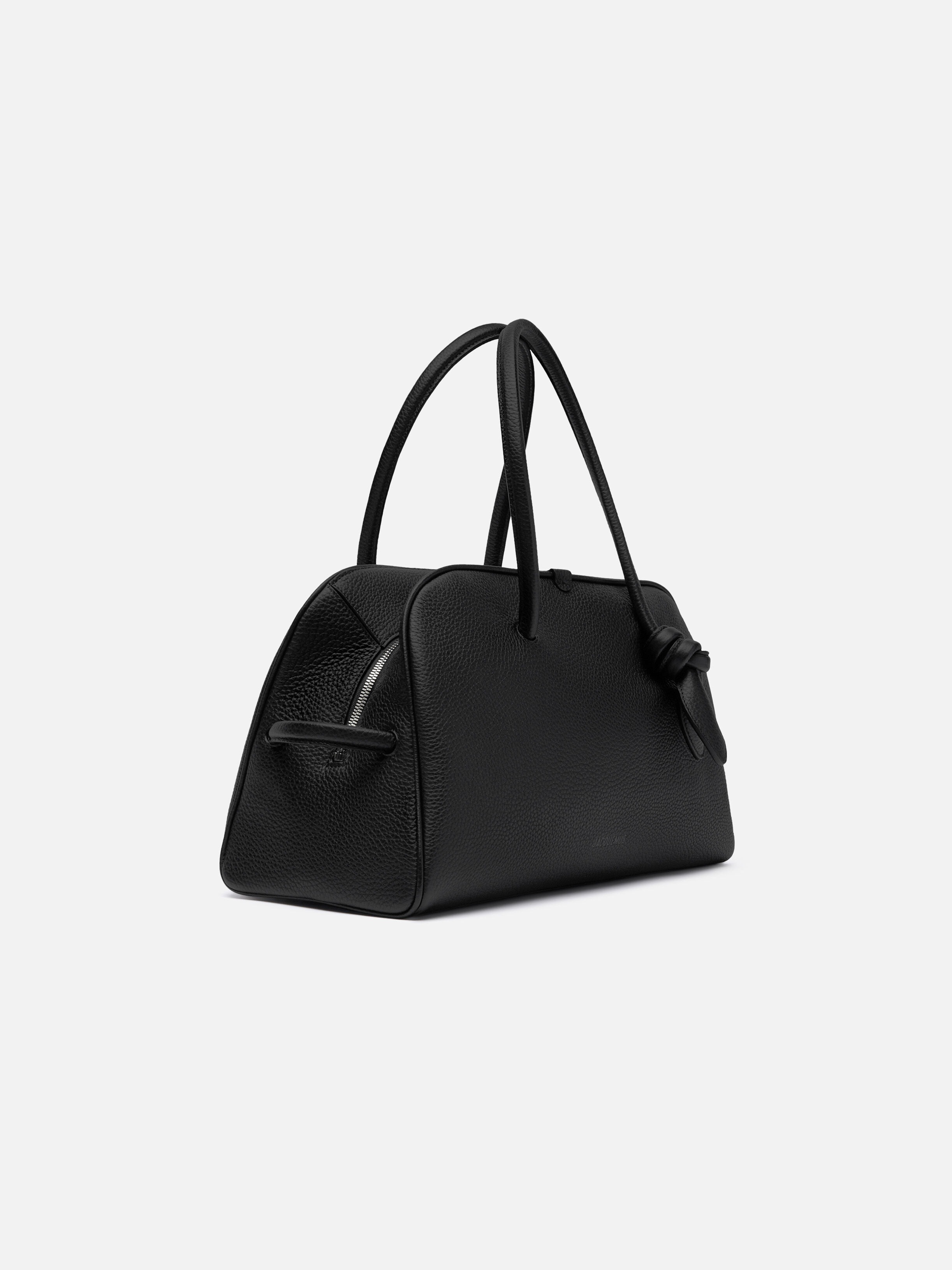 【10/31まで限定値下げ❣️】JACQUEMUS ブラック ショルダーバッグ 黒 JACQUEMUS: Black La Croisière 'The large Turismo' Bag | SSENSE