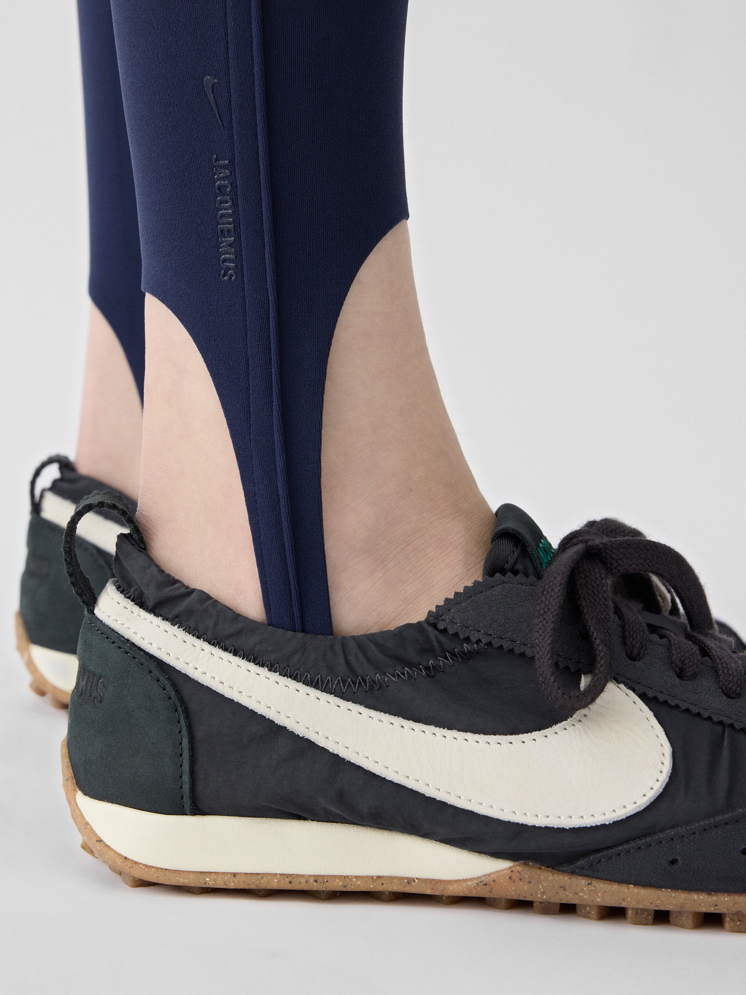 スポーツレギンスJacquemus + Nike by JACQUEMUS | Official website