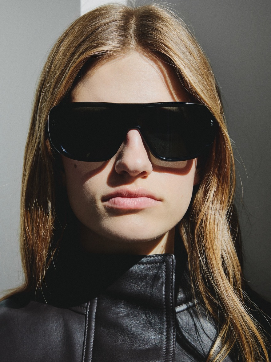 Jacquemus Les Lunettes 156 “Light Orange” Sunnies High-End Sunglasses for Women - JACQUEMUS | Official Website main image 4