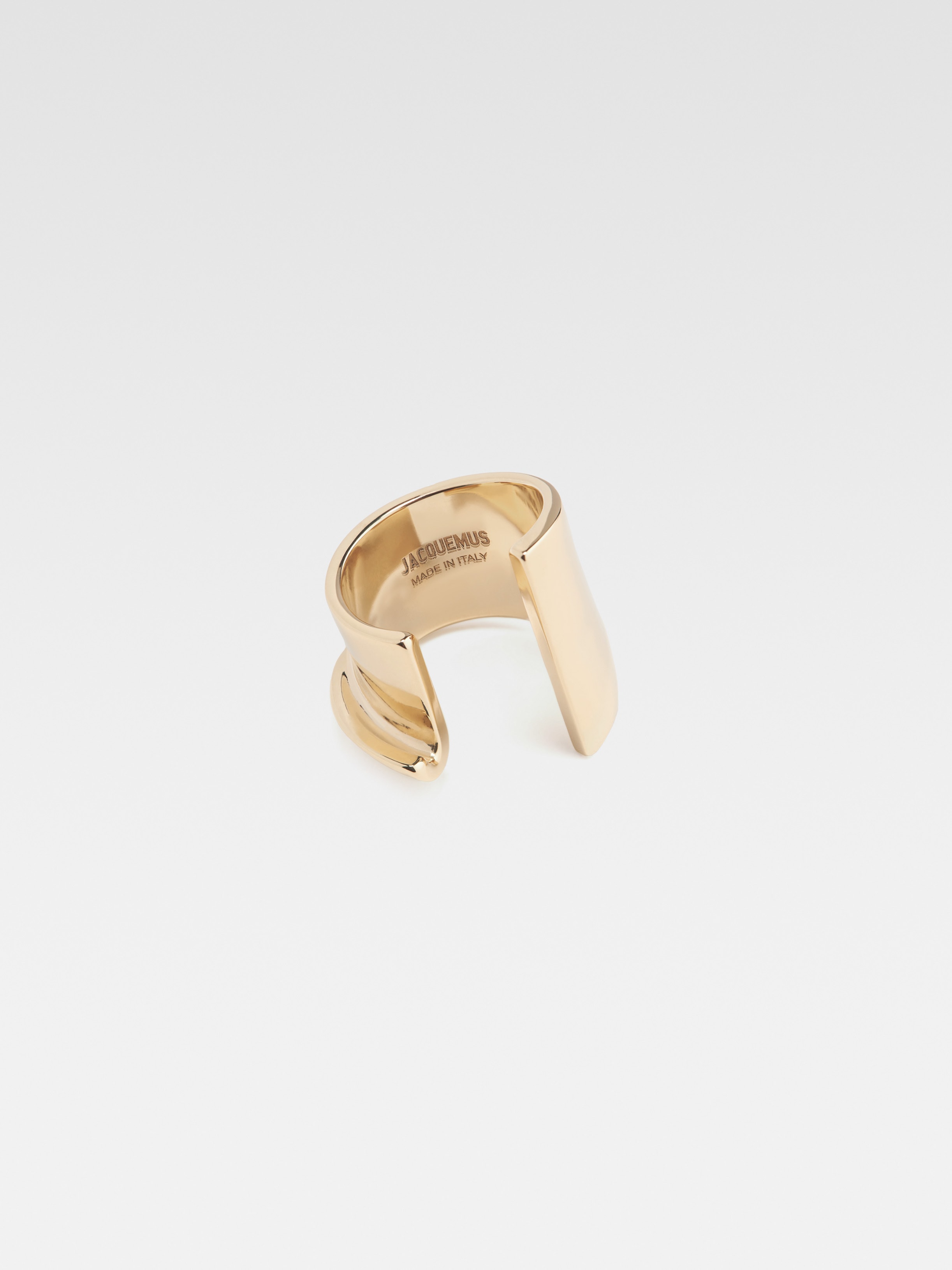 La bague J by JACQUEMUS Official website