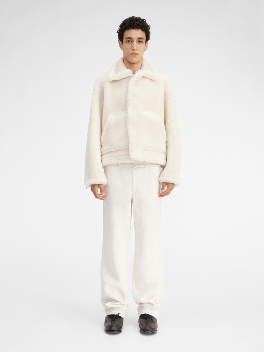LE MANTEAU PASTRE