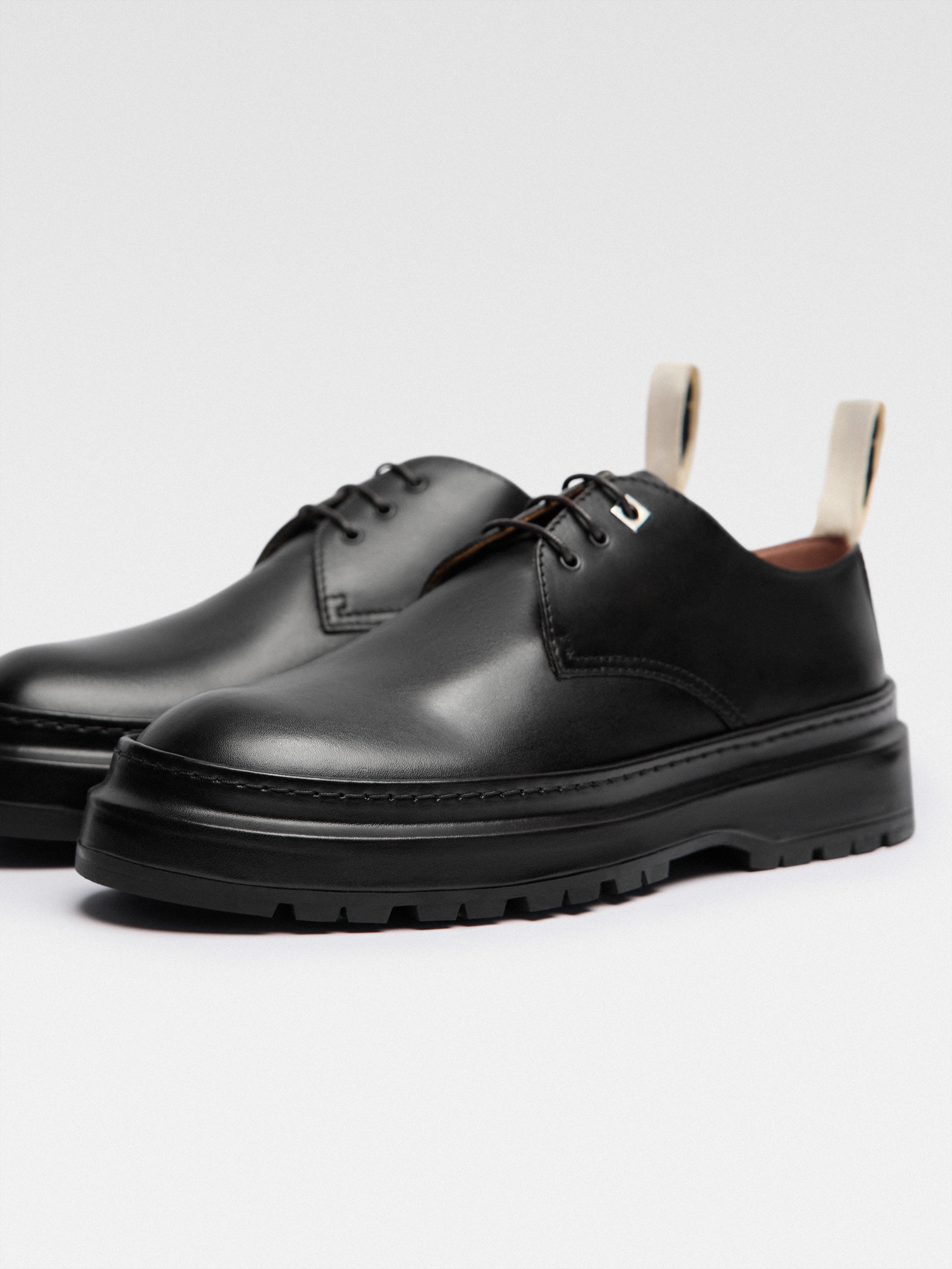 LES DERBIES PAVANE