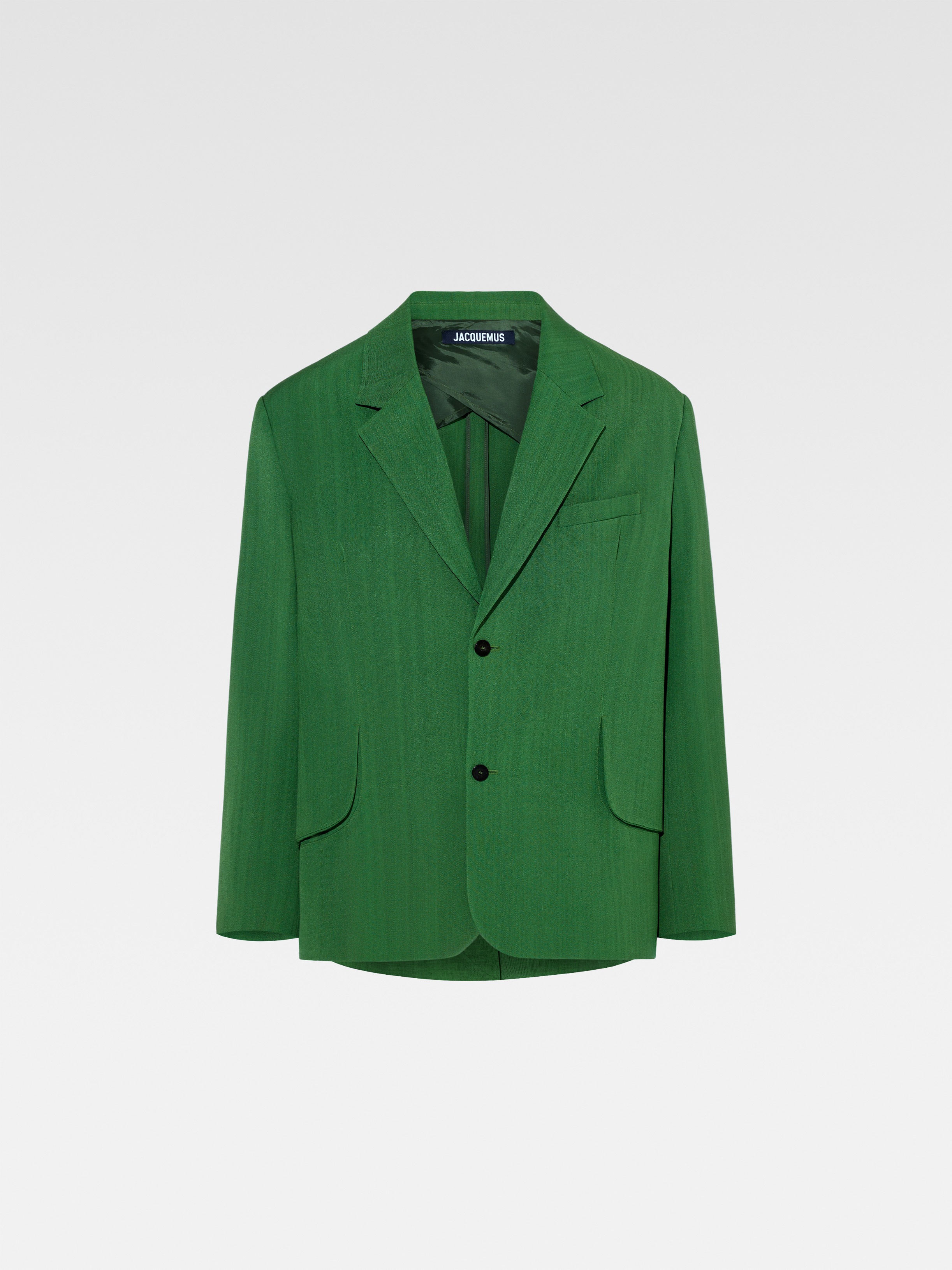 LA VESTE TITOLO