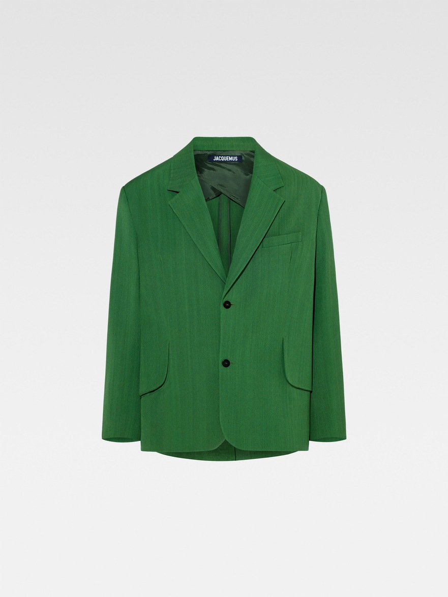 LA VESTE TITOLO