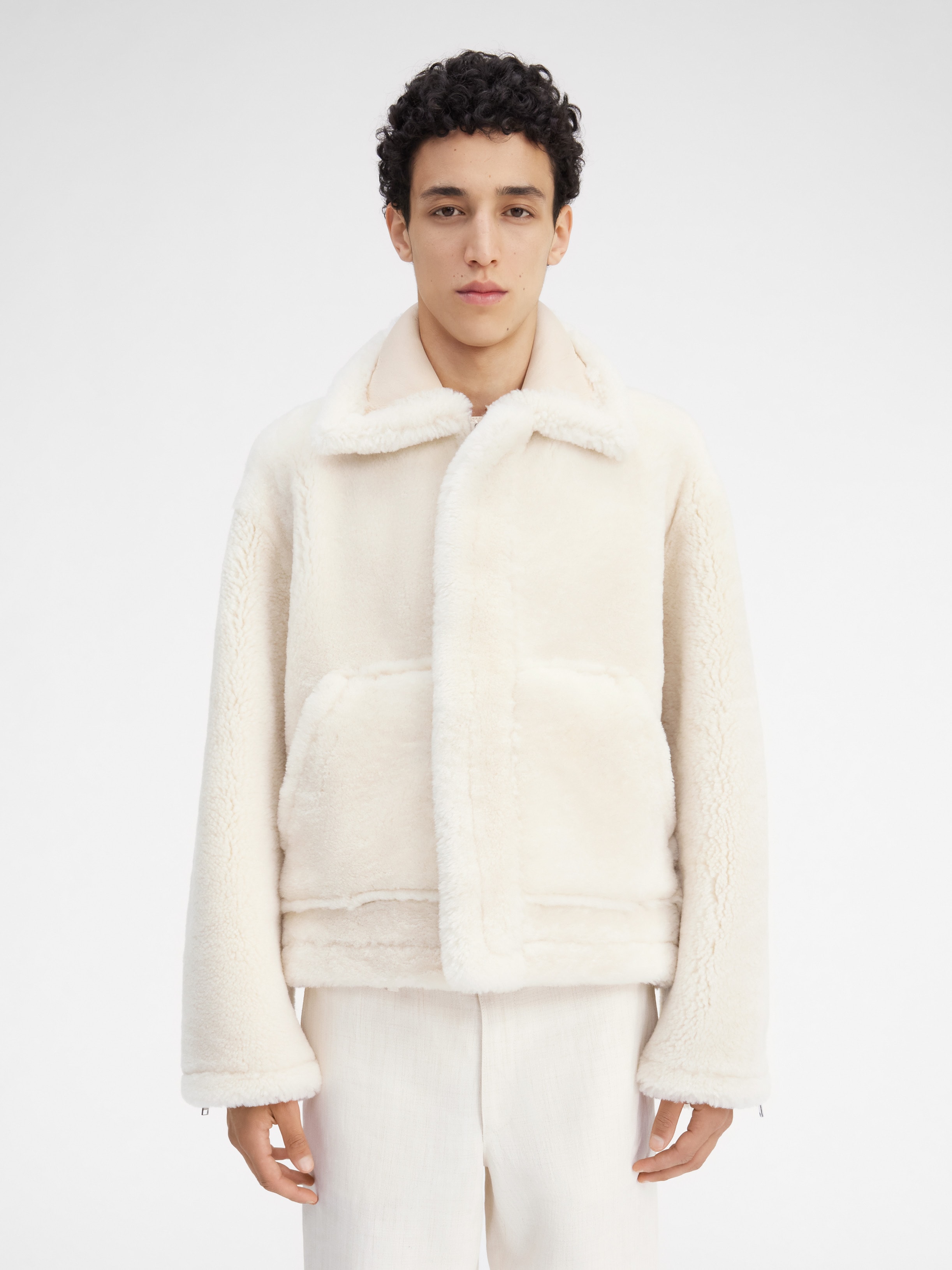 LE MANTEAU PASTRE