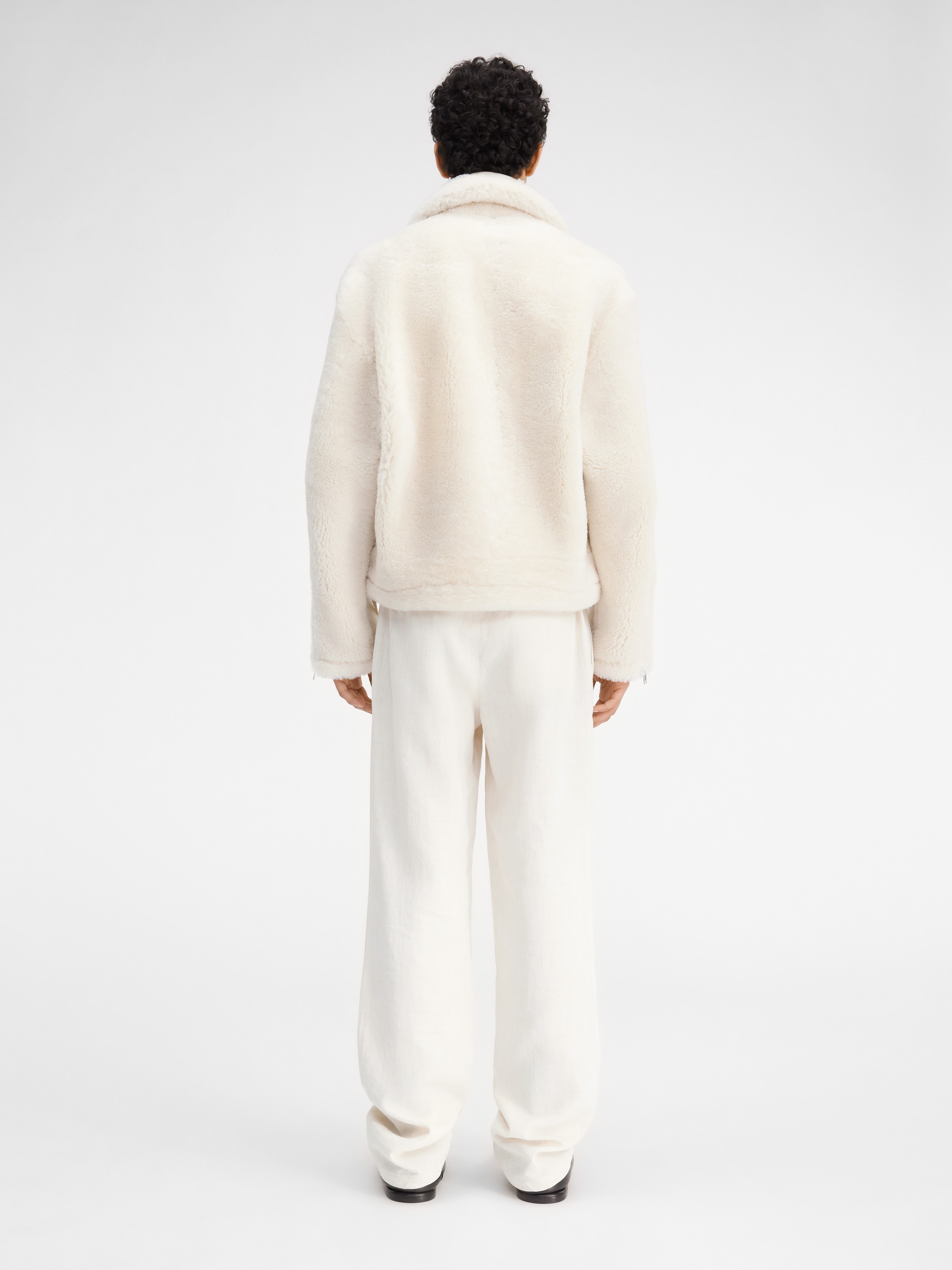 LE MANTEAU PASTRE