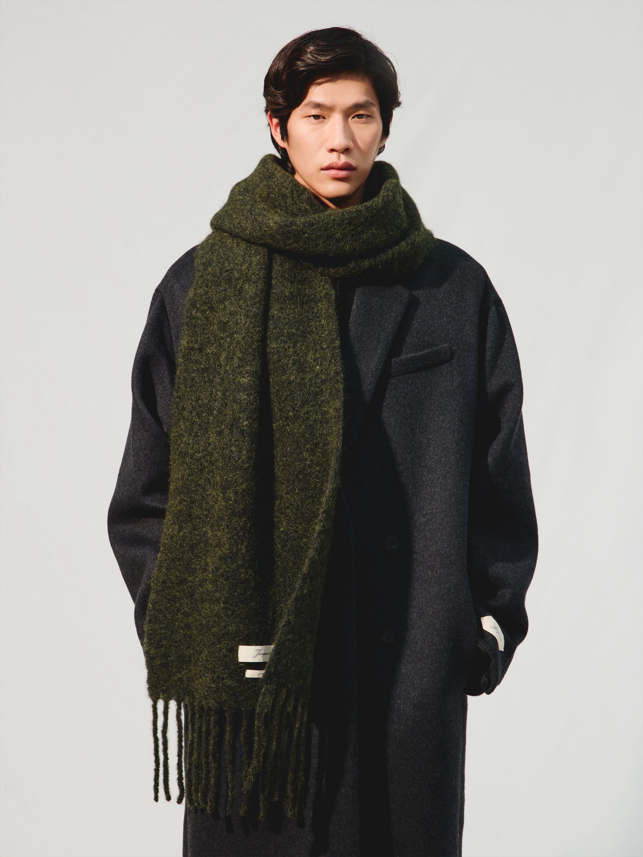 The Carro scarf by JACQUEMUS | Official website