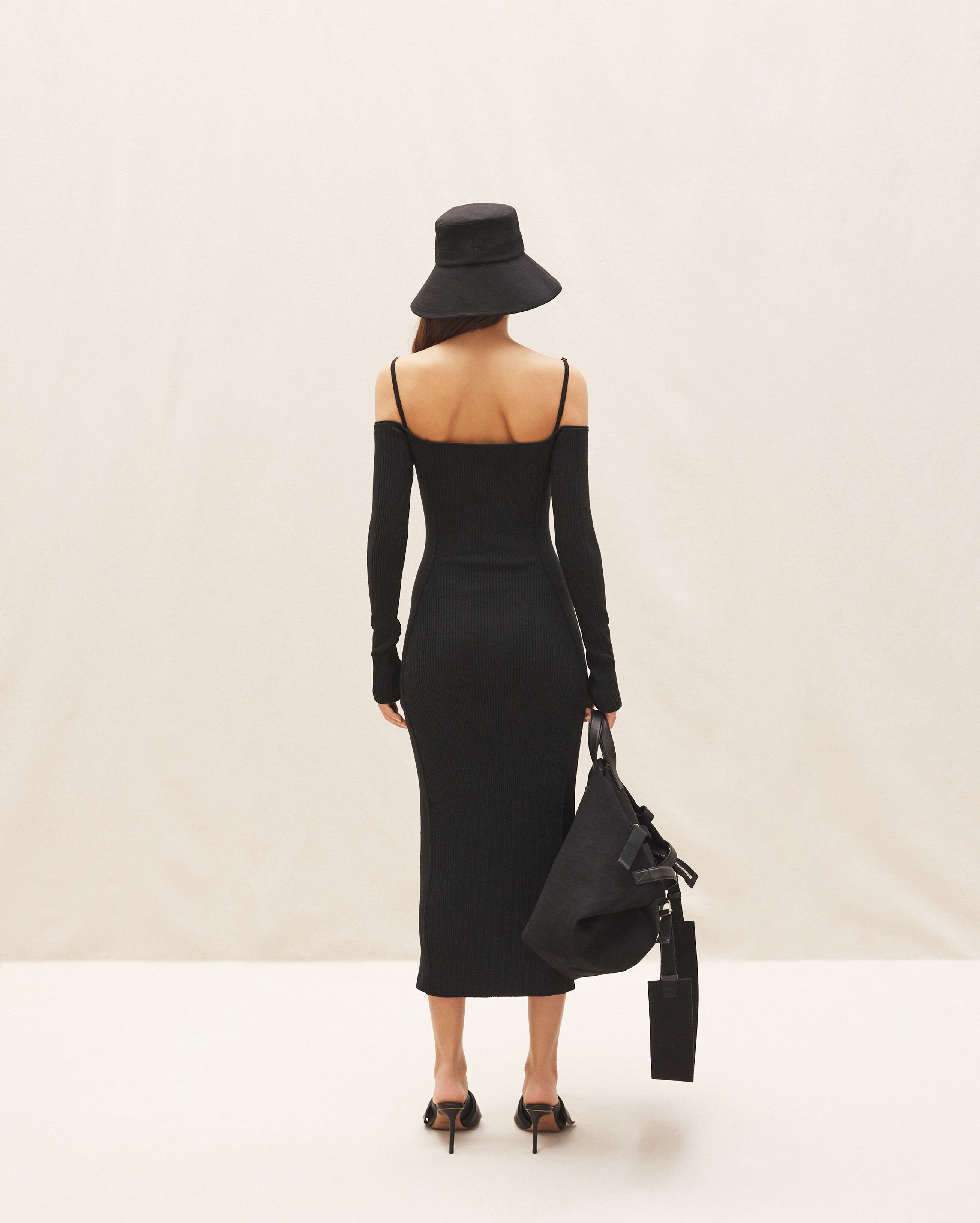 La robe Sierra by JACQUEMUS | Official 